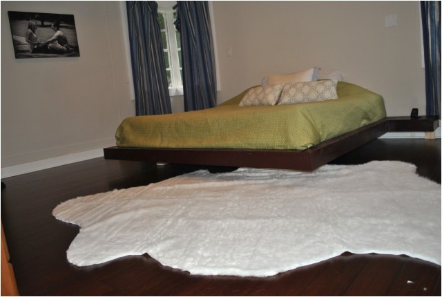 38414 8 x 10 rug under queen bed