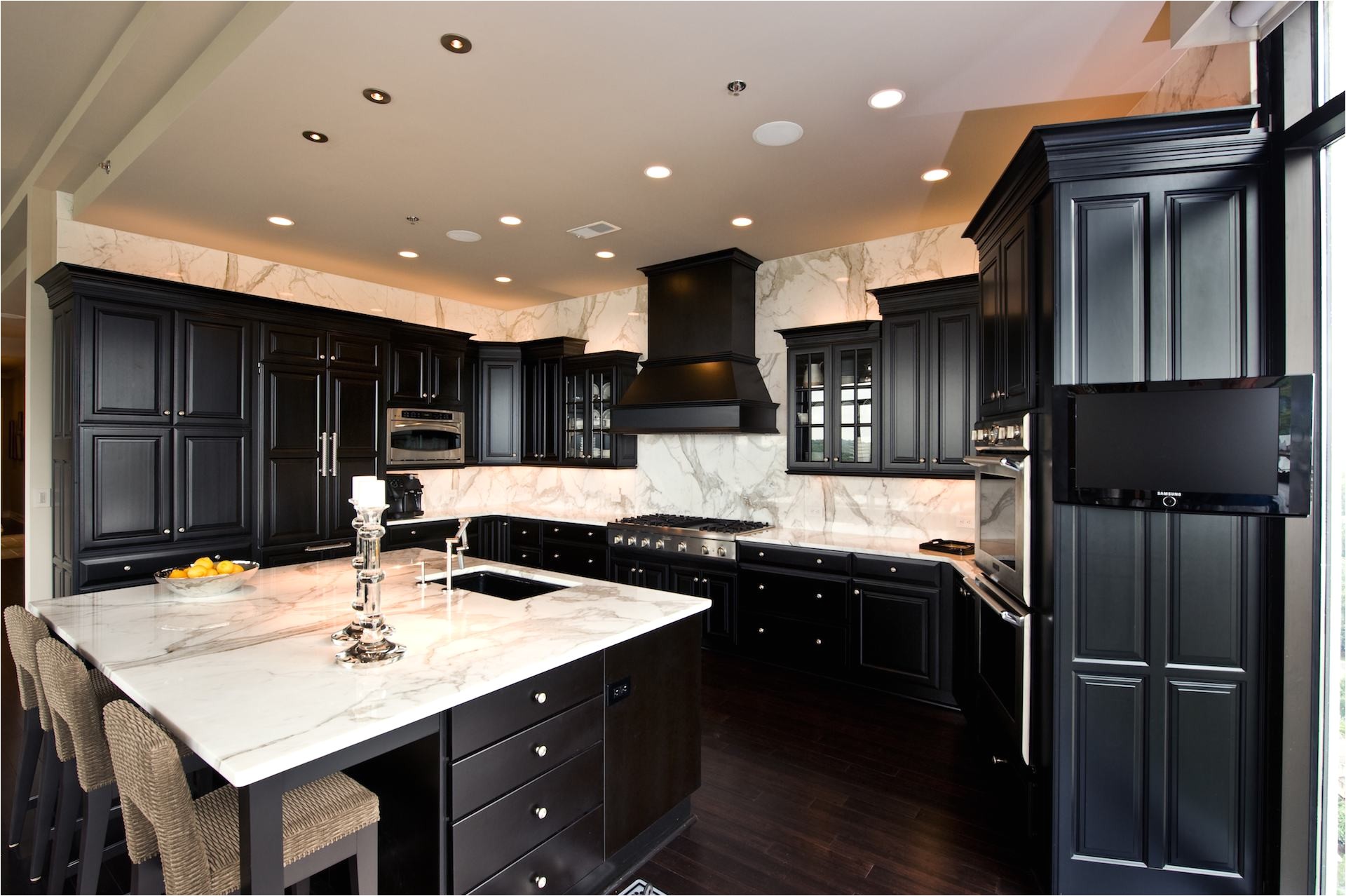 make your elegant kitchen with alaska white granite