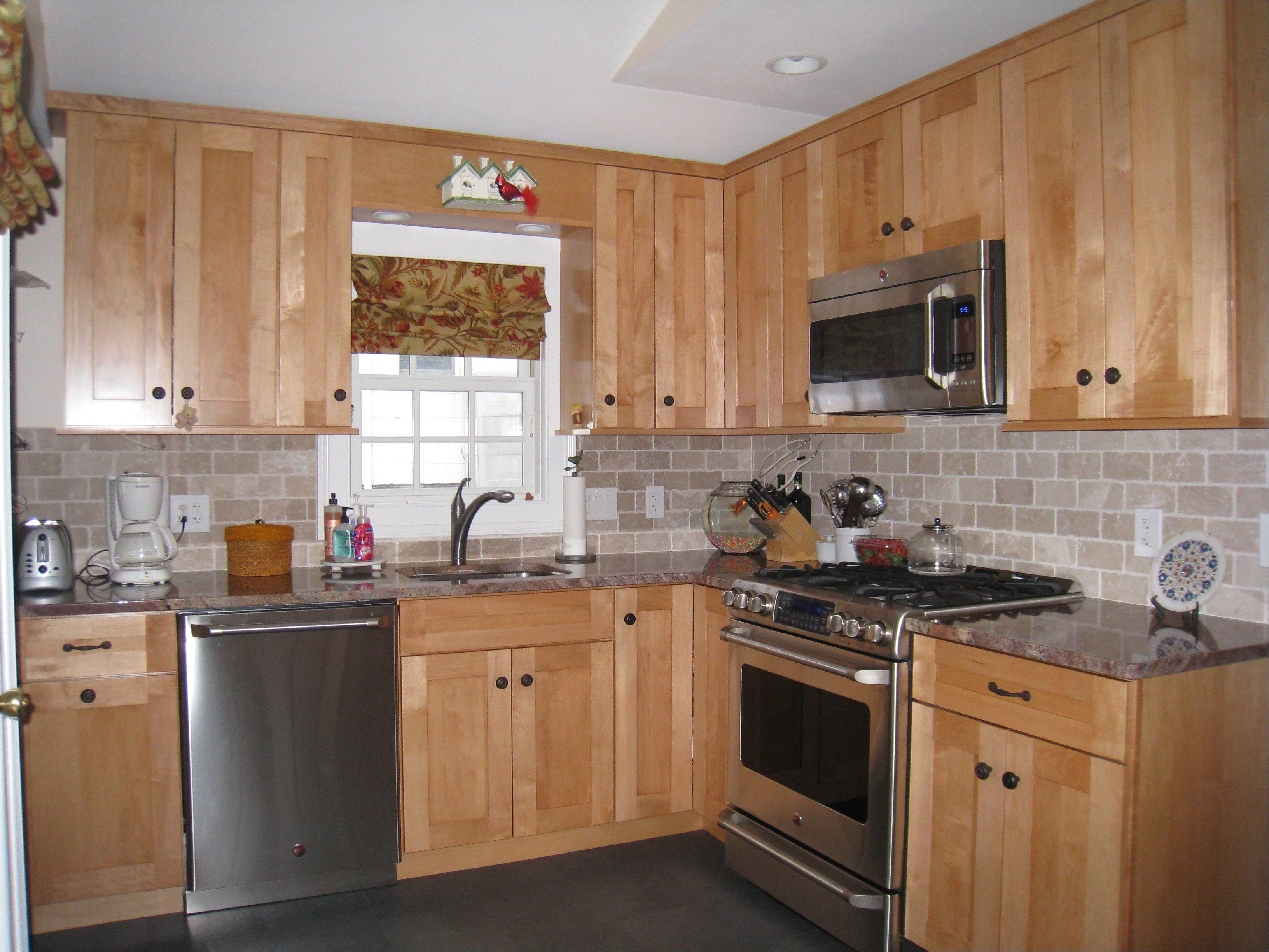 brick bone light gray ceramic back splash decor with varnished