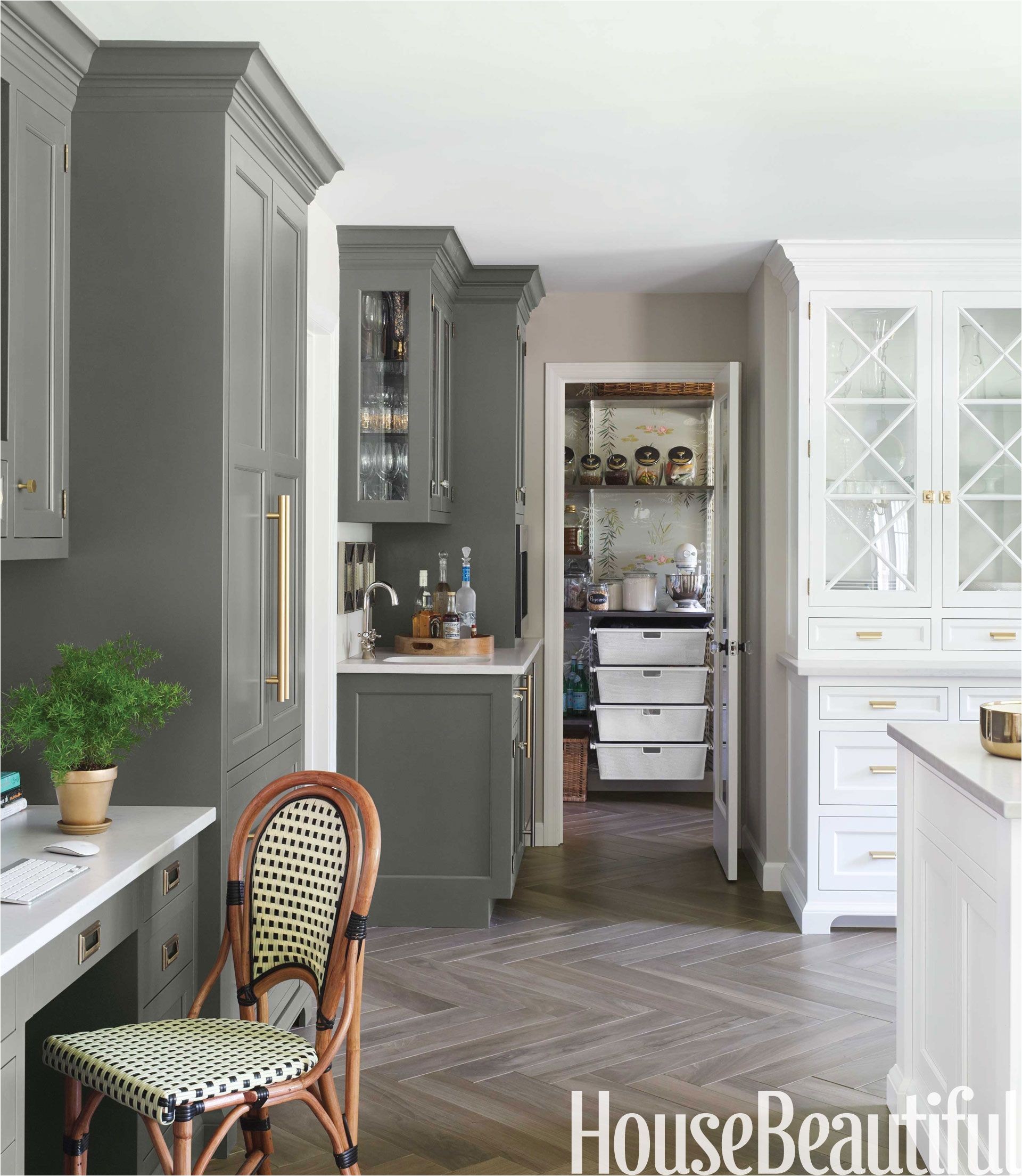 benjamin moore kitchen colors with dark cabinets