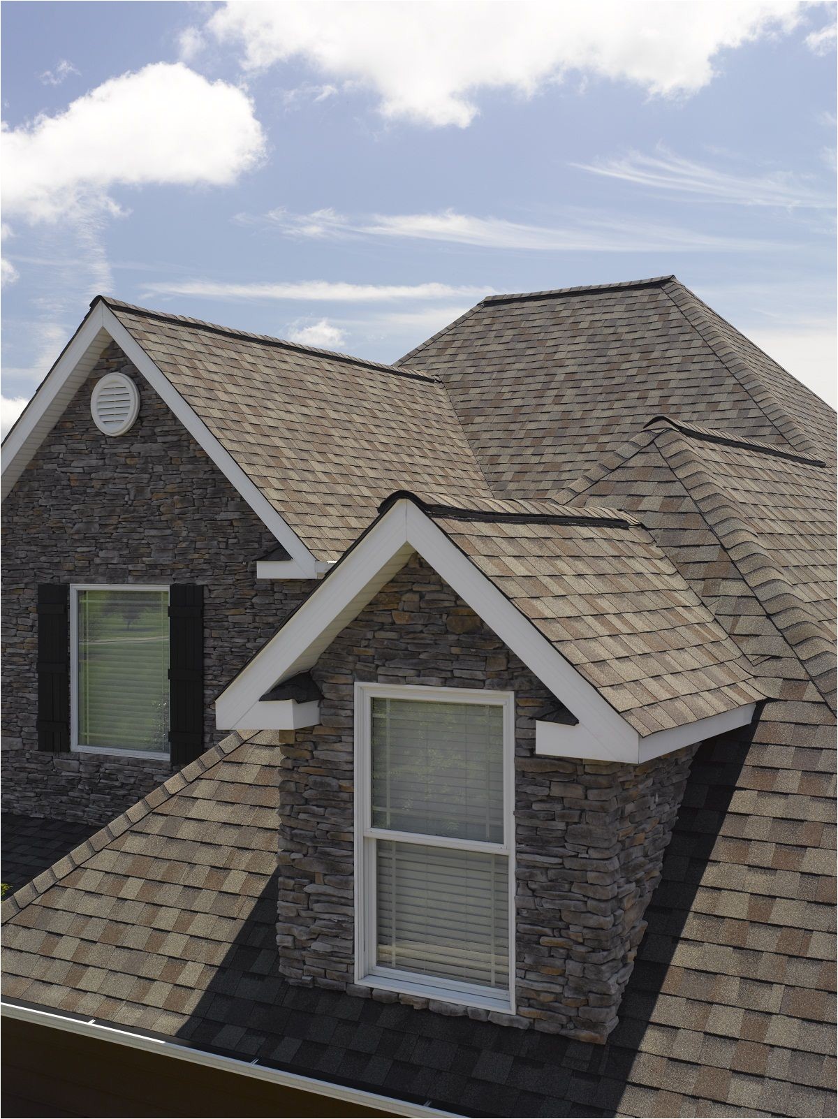 Certainteed Landmark Ir Colonial Slate Certainteed Landmark Shingles In Weathered Wood Residentialroofing