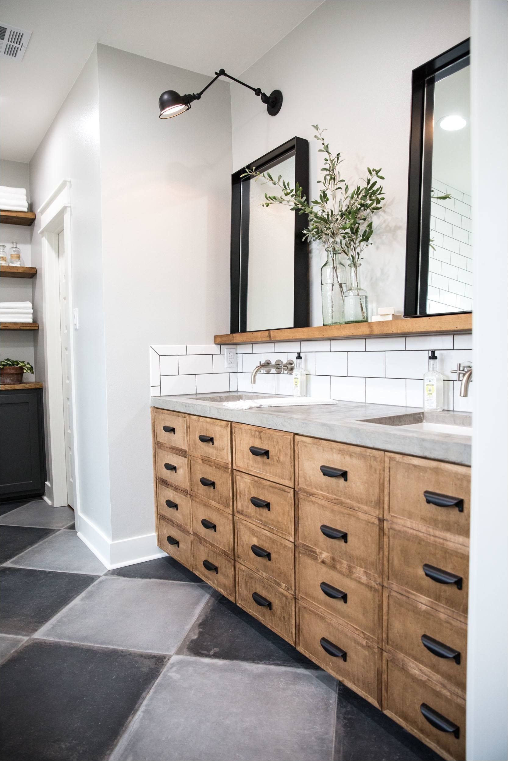 fixer upper season 4 episode 16 the little shack on the prairie chip and joanna gaines waco tx master bathroom