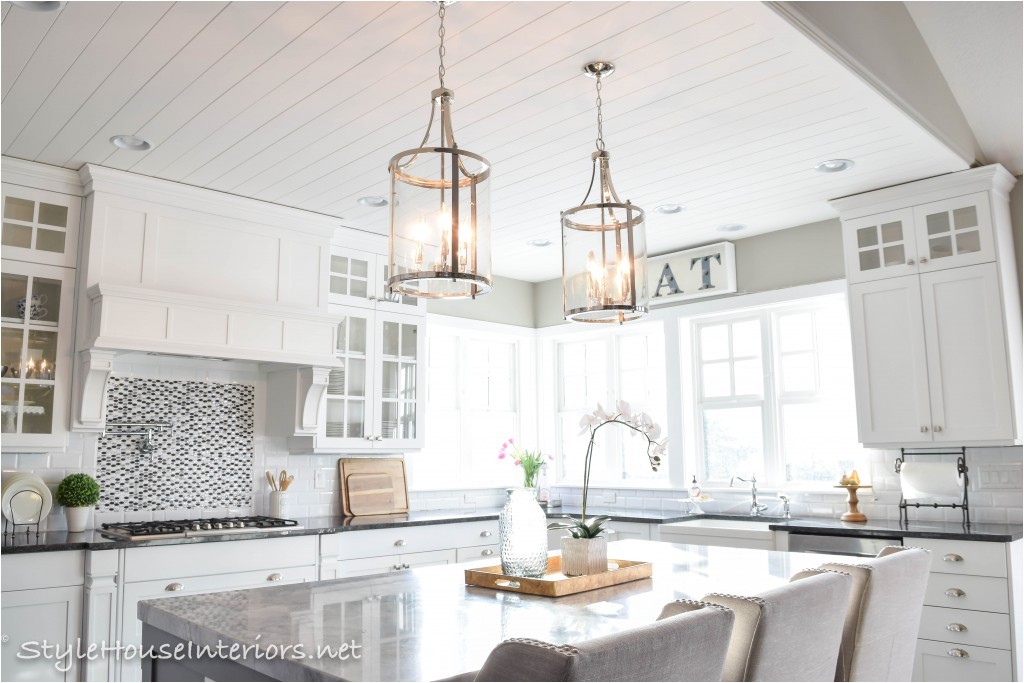 how to decide spacing for island pendants