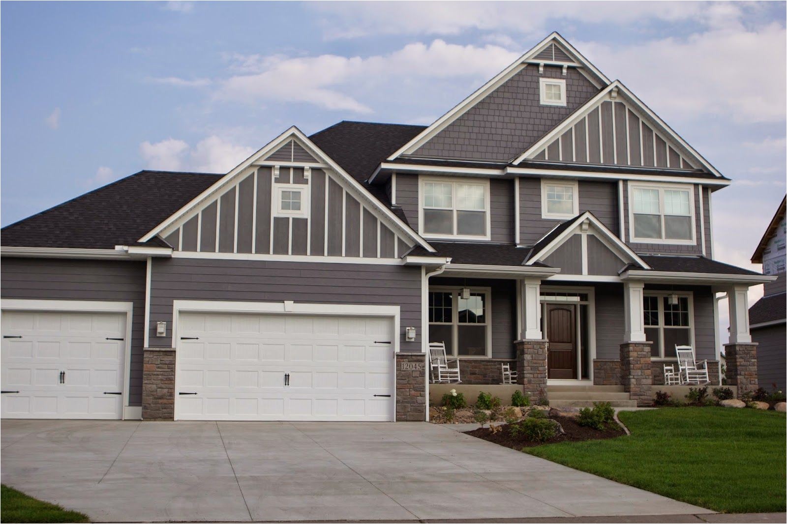 james hardie night gray with arctic white trim