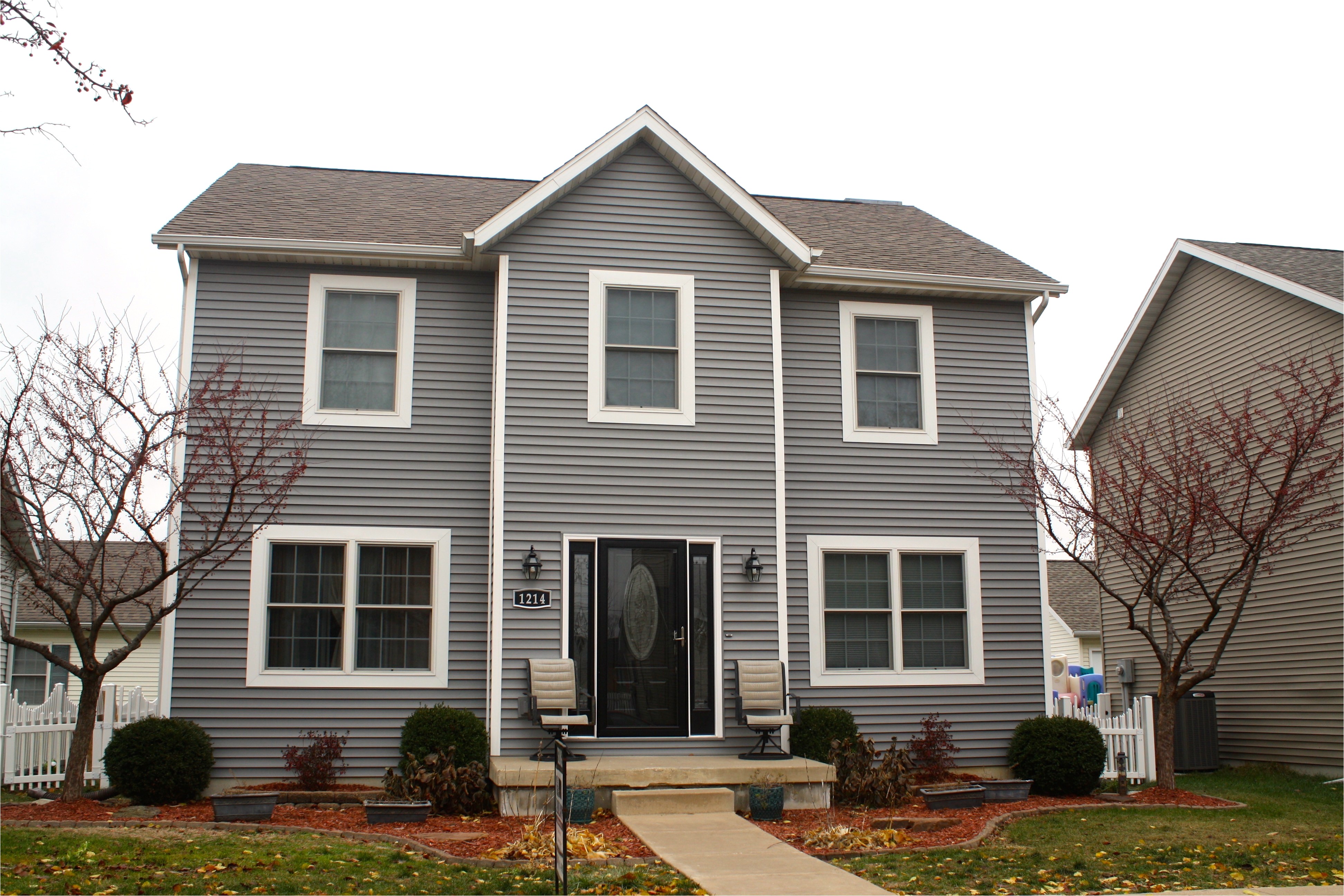 mastic deep granite grey siding and white trim re side and thermatru entry door replacement in normal il