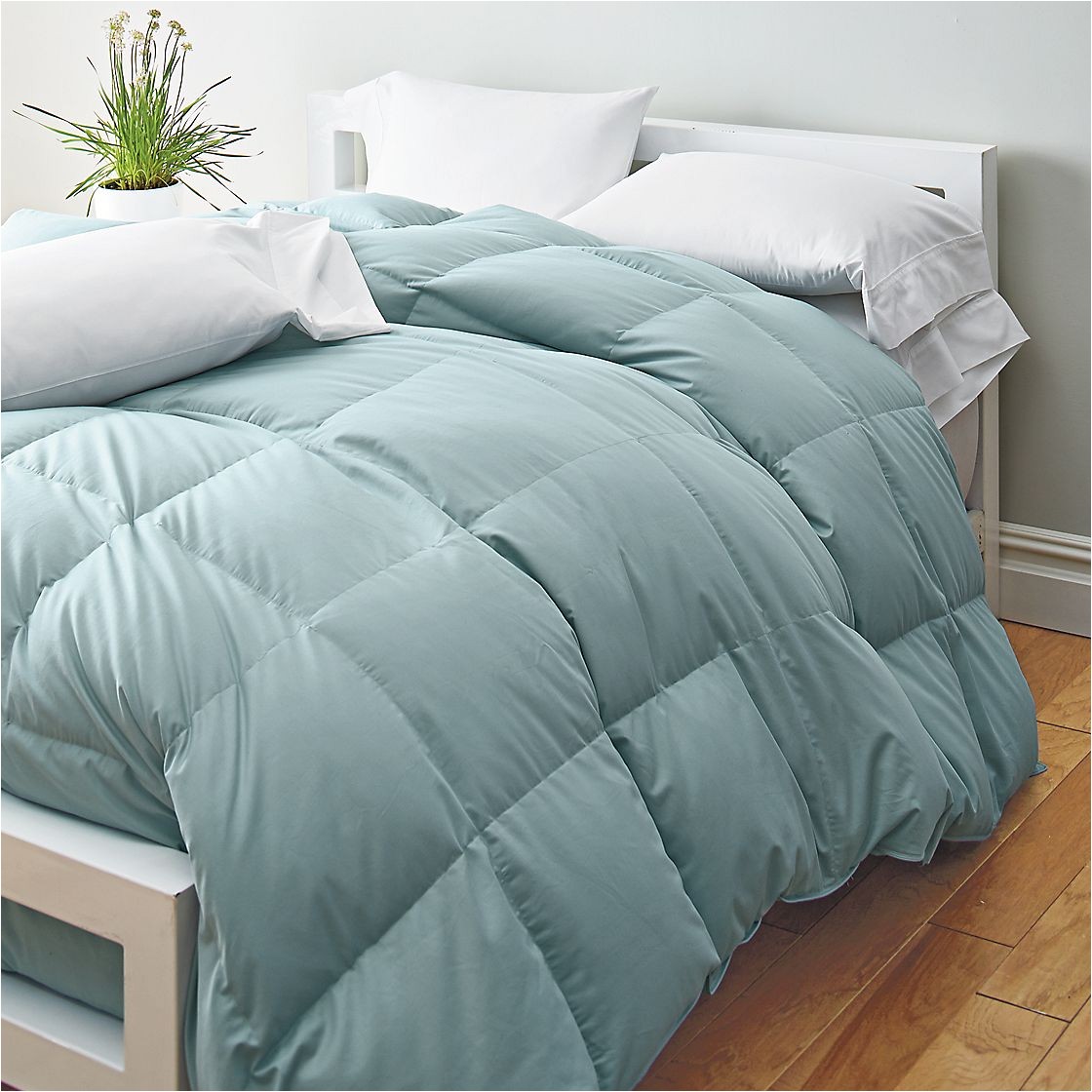 Most Fluffy Down Alternative Comforter | AdinaPorter
