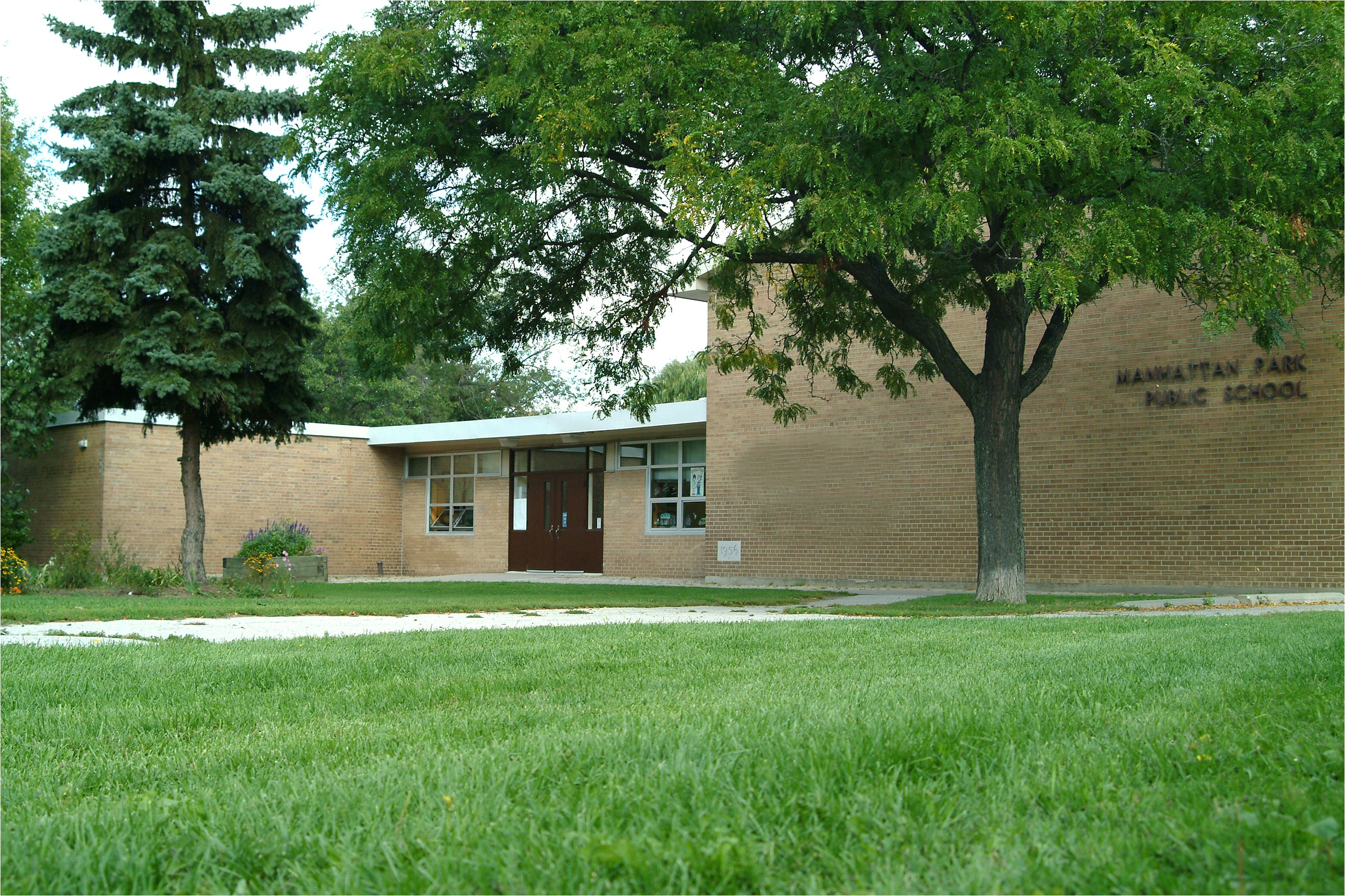 Public Park In Manhattan Manhattan Park Junior Public School