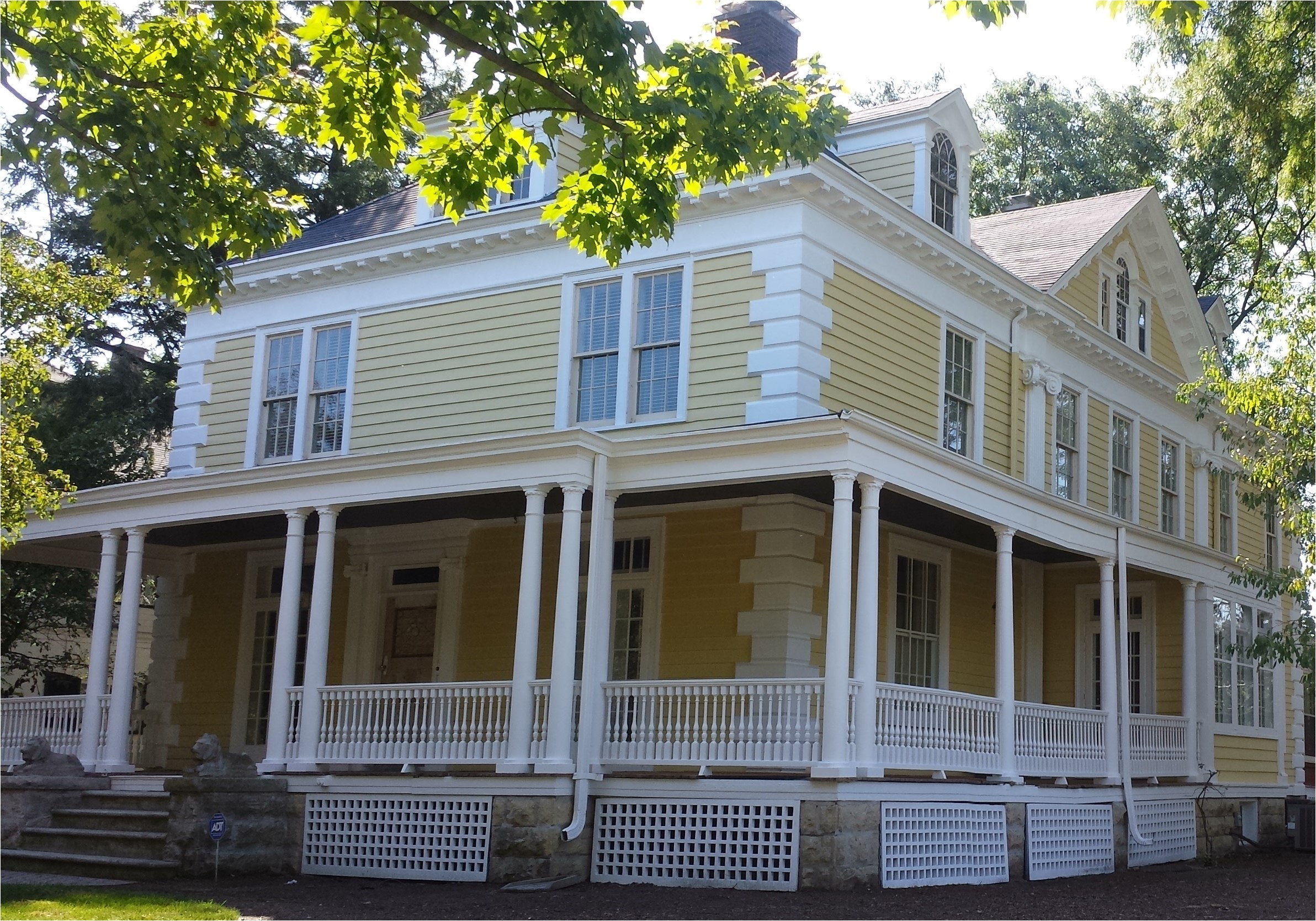 exterior painting for aurora historic home by rhino shield