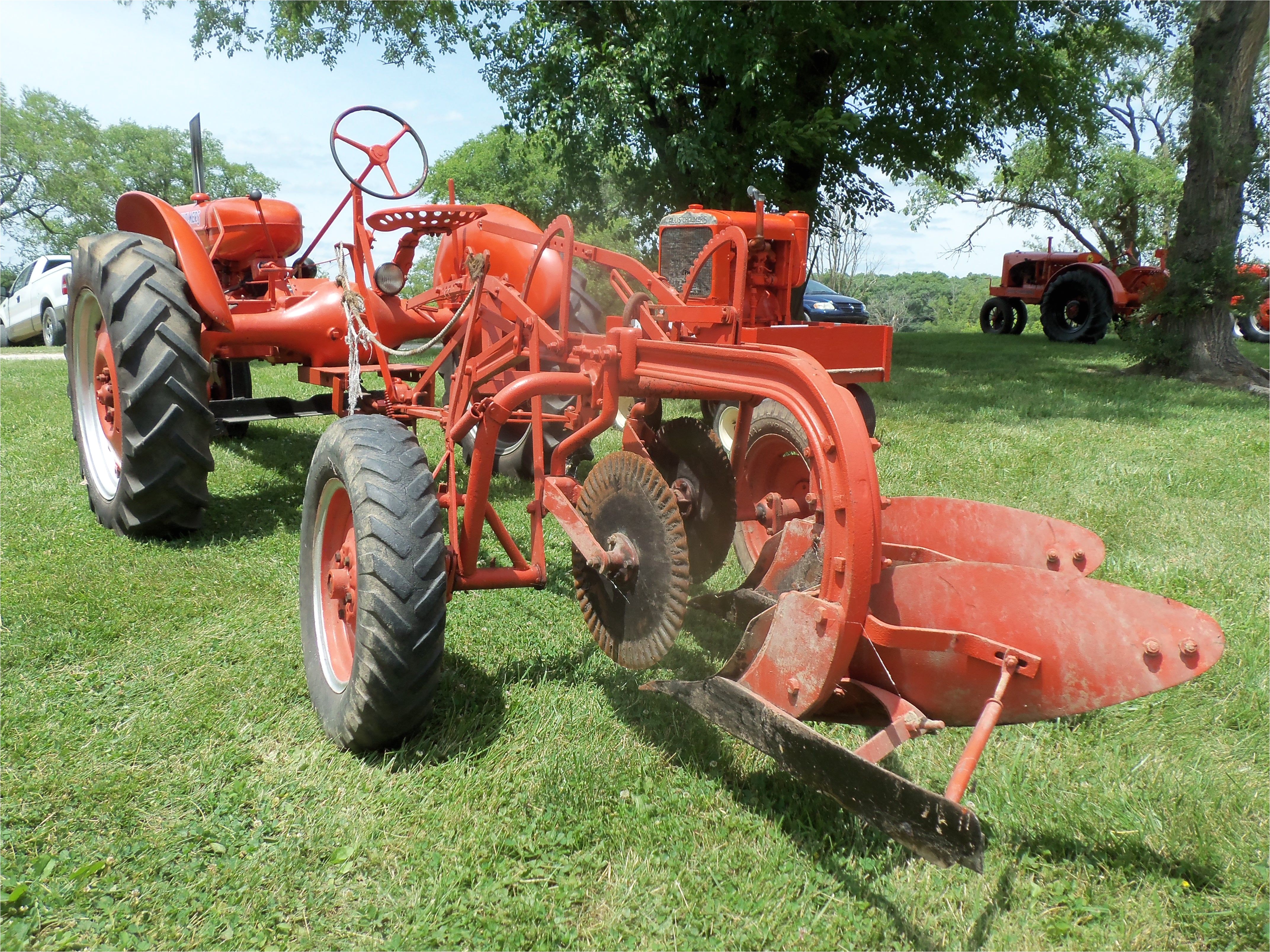 1940 allis chalmers rc tractor with 2 bottom plow rc tractors