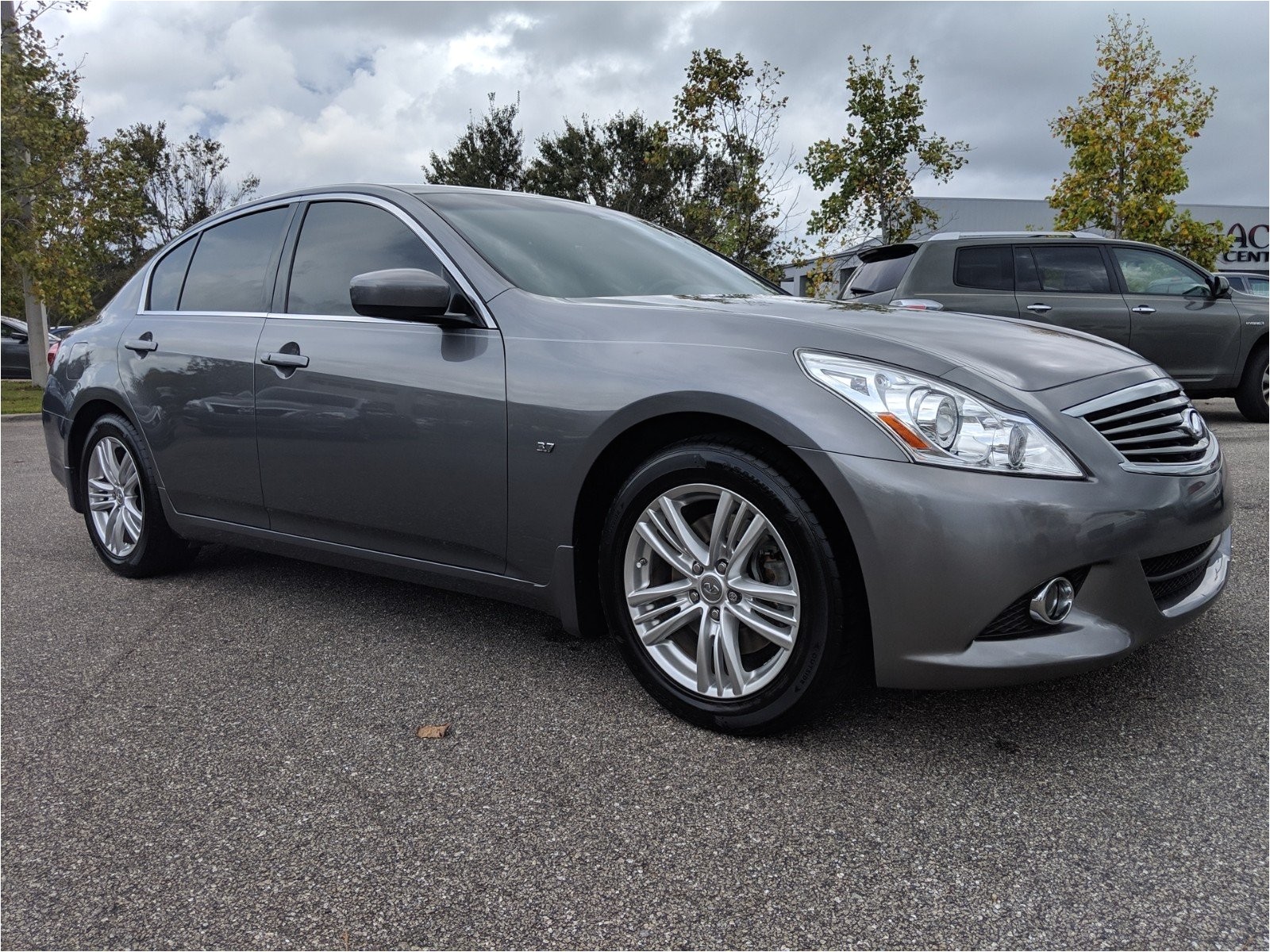 pre owned 2015 infiniti q40 base