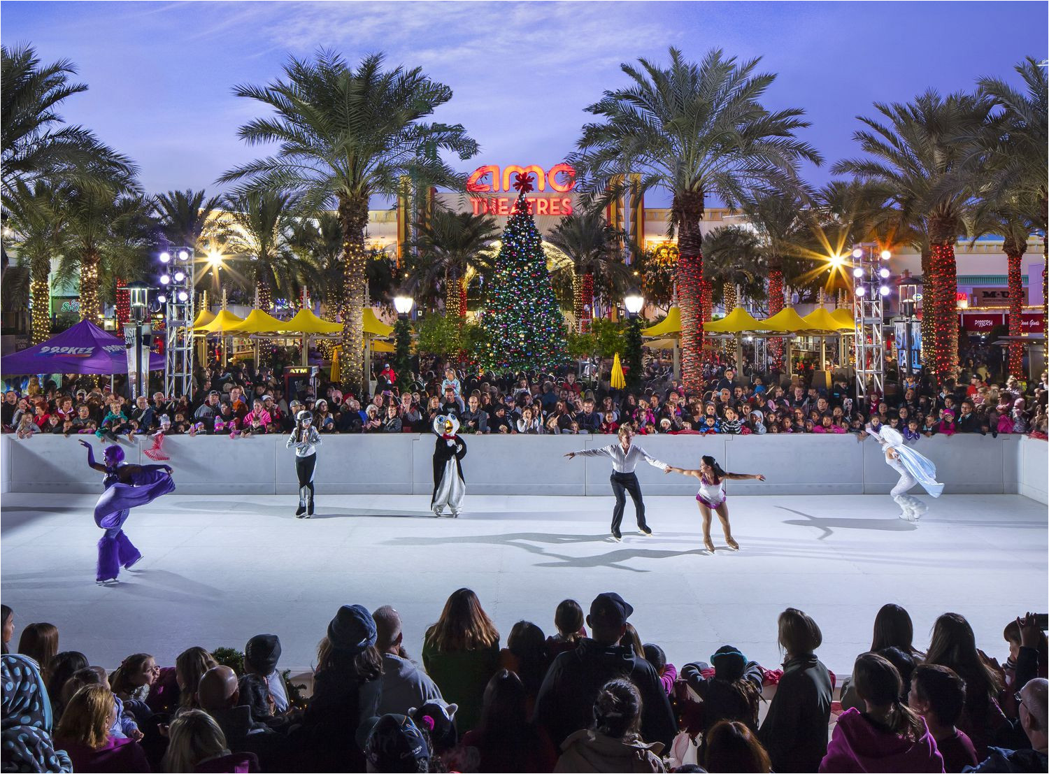 christmas westgateskating 1500 583673a53df78c6f6a850f13 jpg