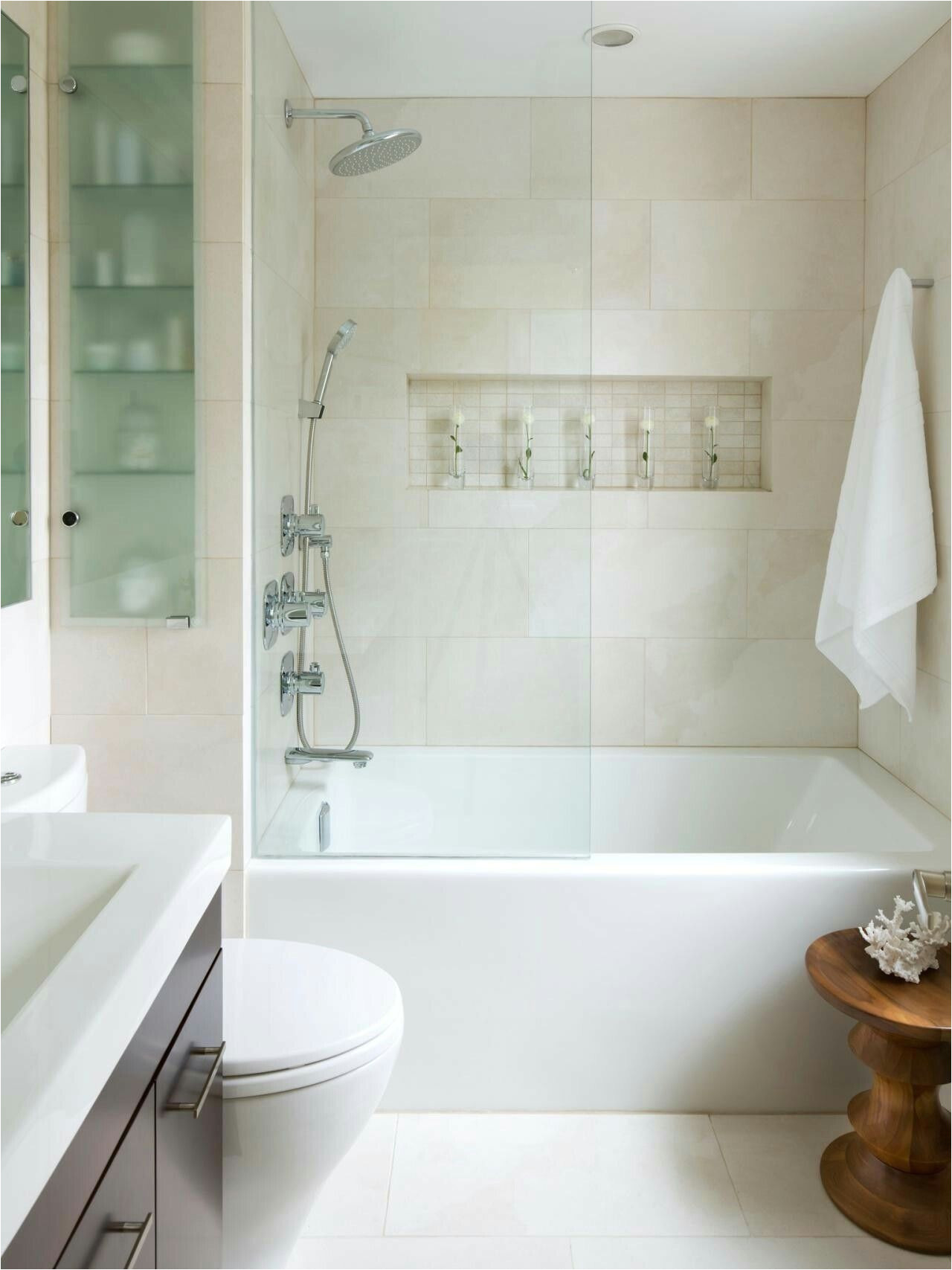 bathtubs for small bathrooms small bathroom with tub small bathtub small bathroom storage