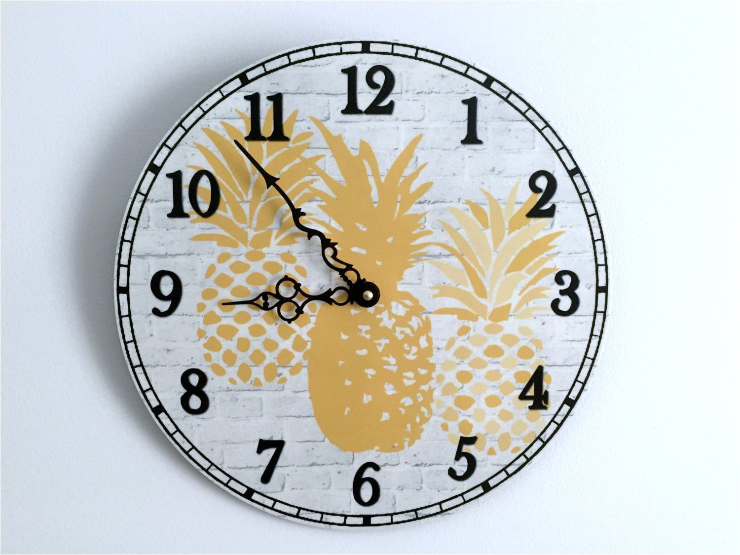 pineapple wall clock