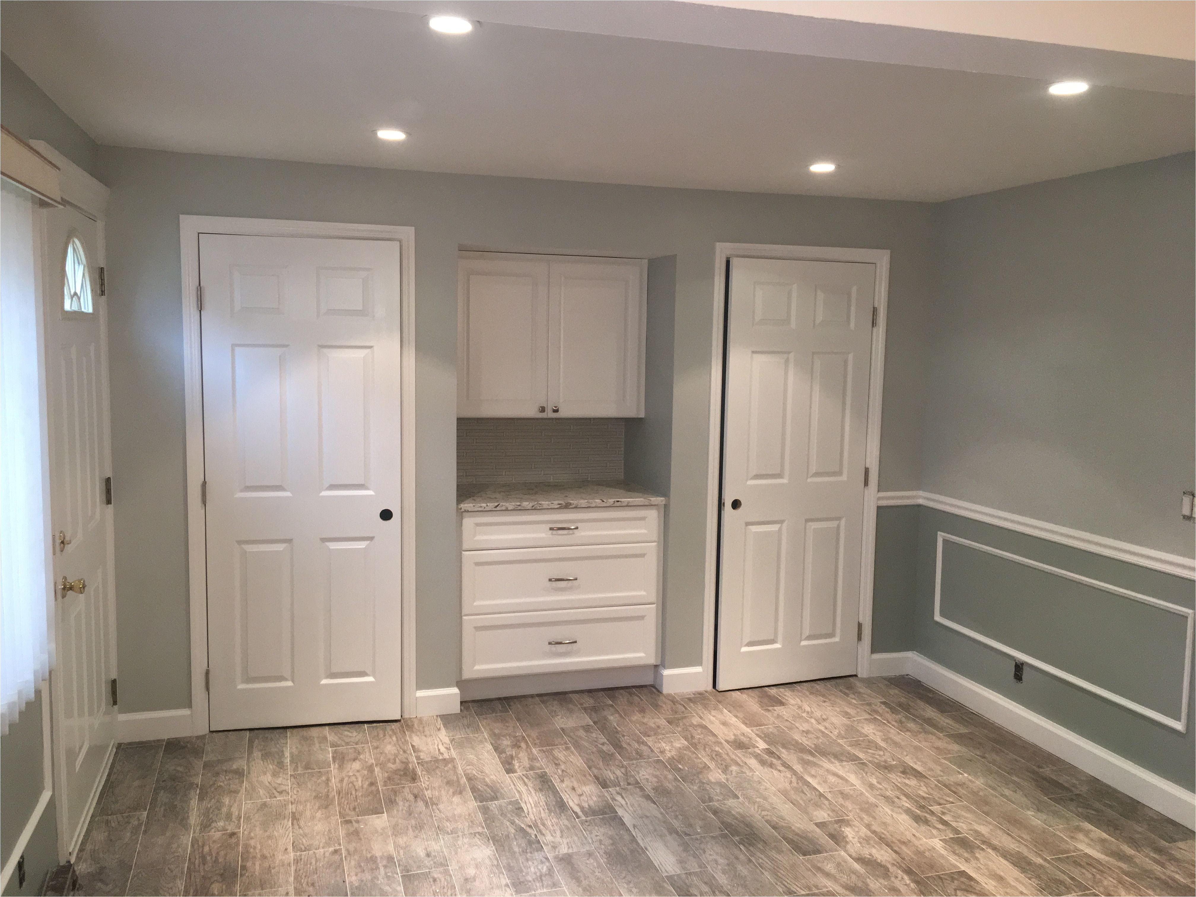 walls benjamin moore 1577 arctic gray top and