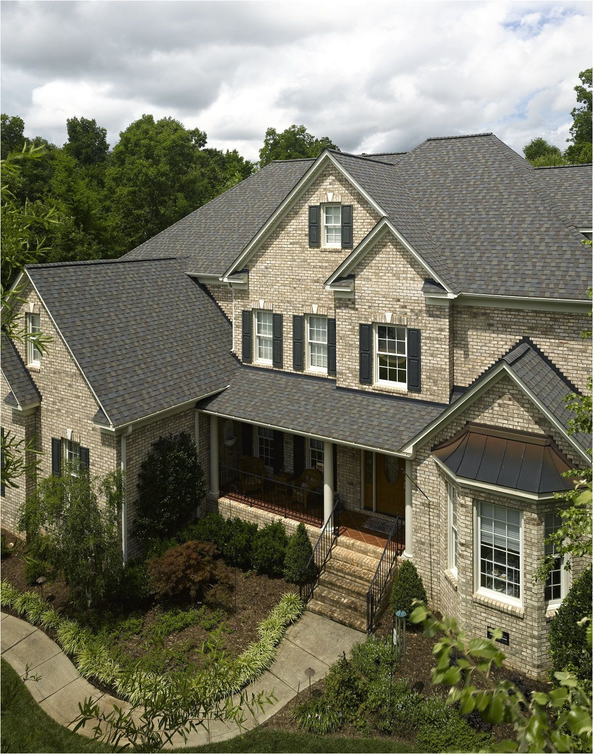 Certainteed Landmark Colonial Slate Color Roofing Photo Gallery Certainteed Design Center Grand Manor