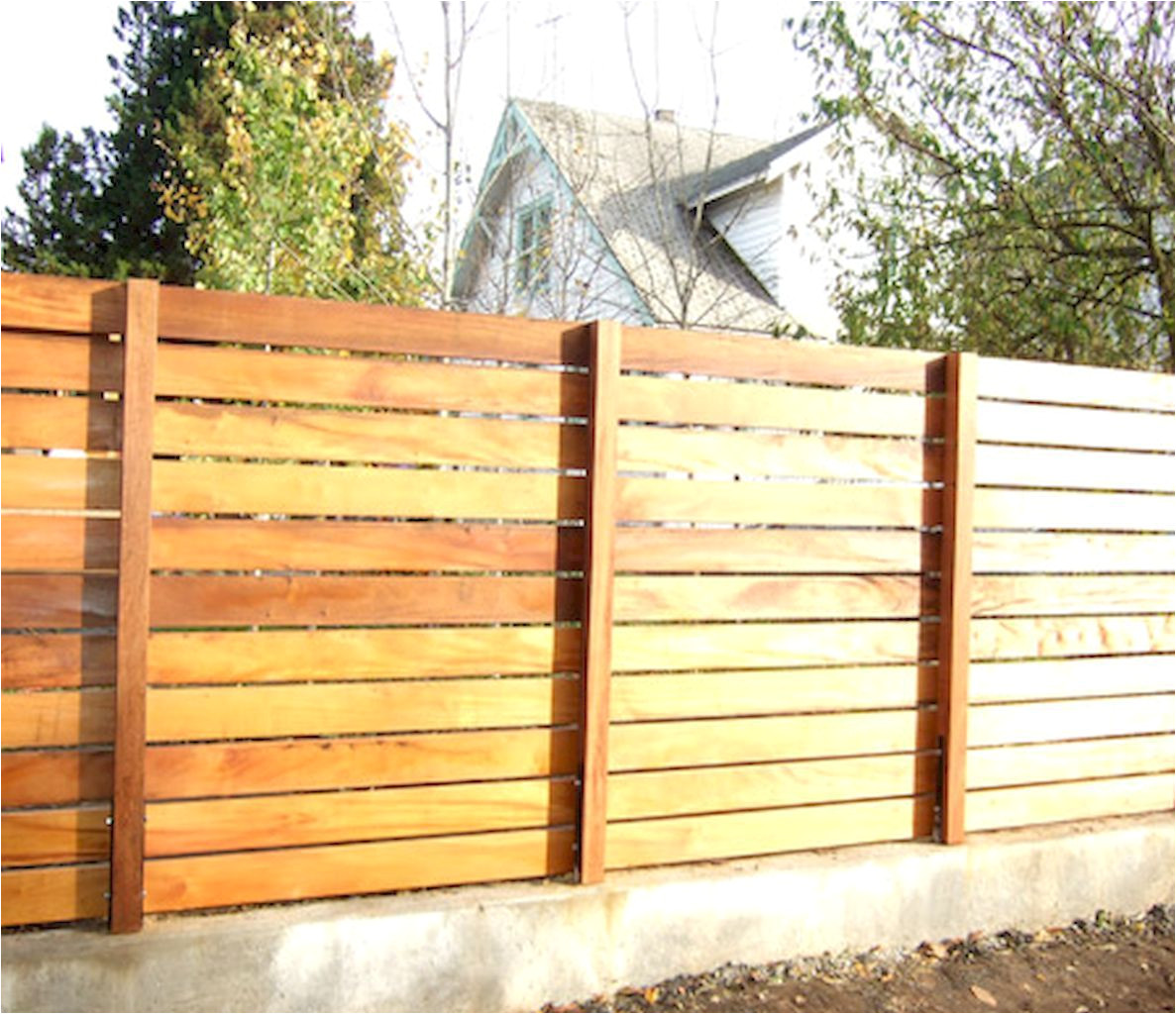 affordable backyard privacy fence design ideas 35