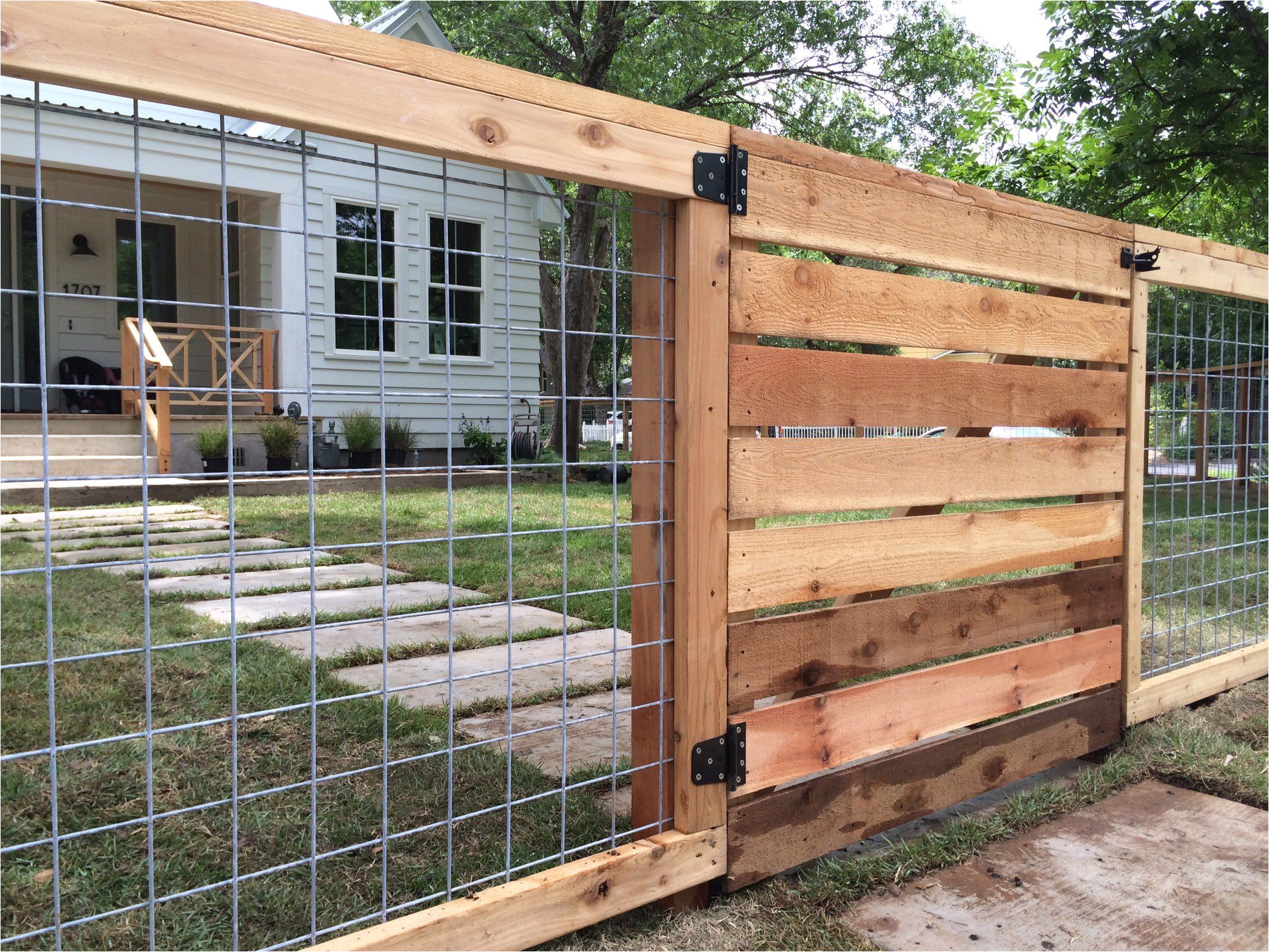 Diy Inexpensive Privacy Fence Ideas 17 Awesome Hog Wire Fence Design ...