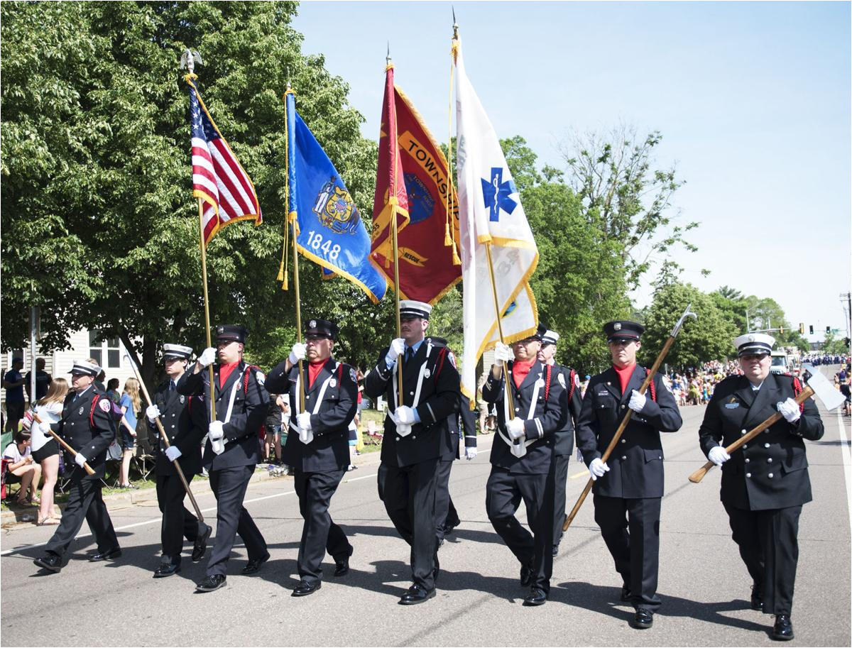 memorial day event attendees honor the fallen other military veterans