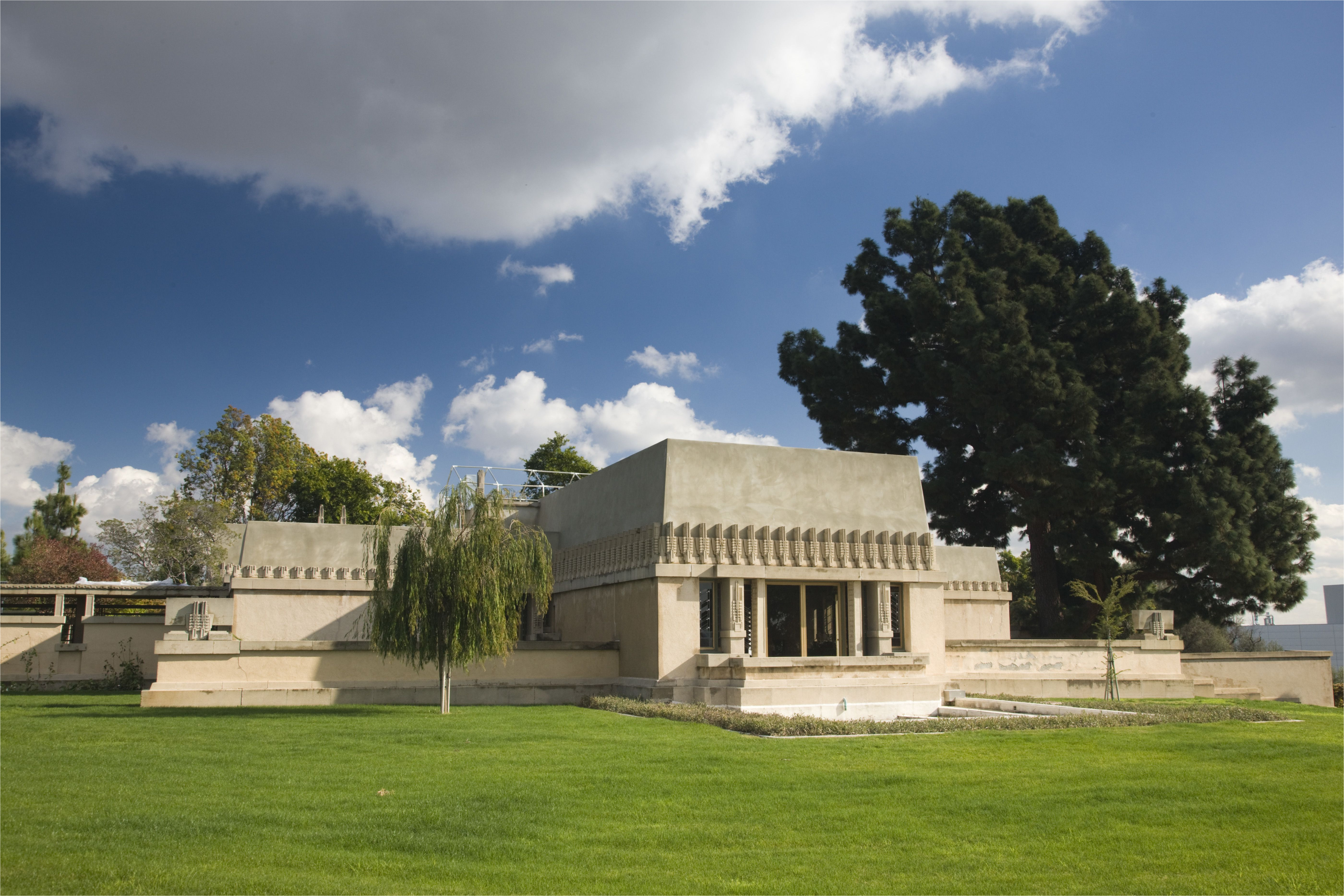 usa california los angeles loz feliz neighborhood barnsdall art park hollyhock house designed by frank lloyd wright b 1919 529393398 57cf58c35f9b5829f4a729ea jpg