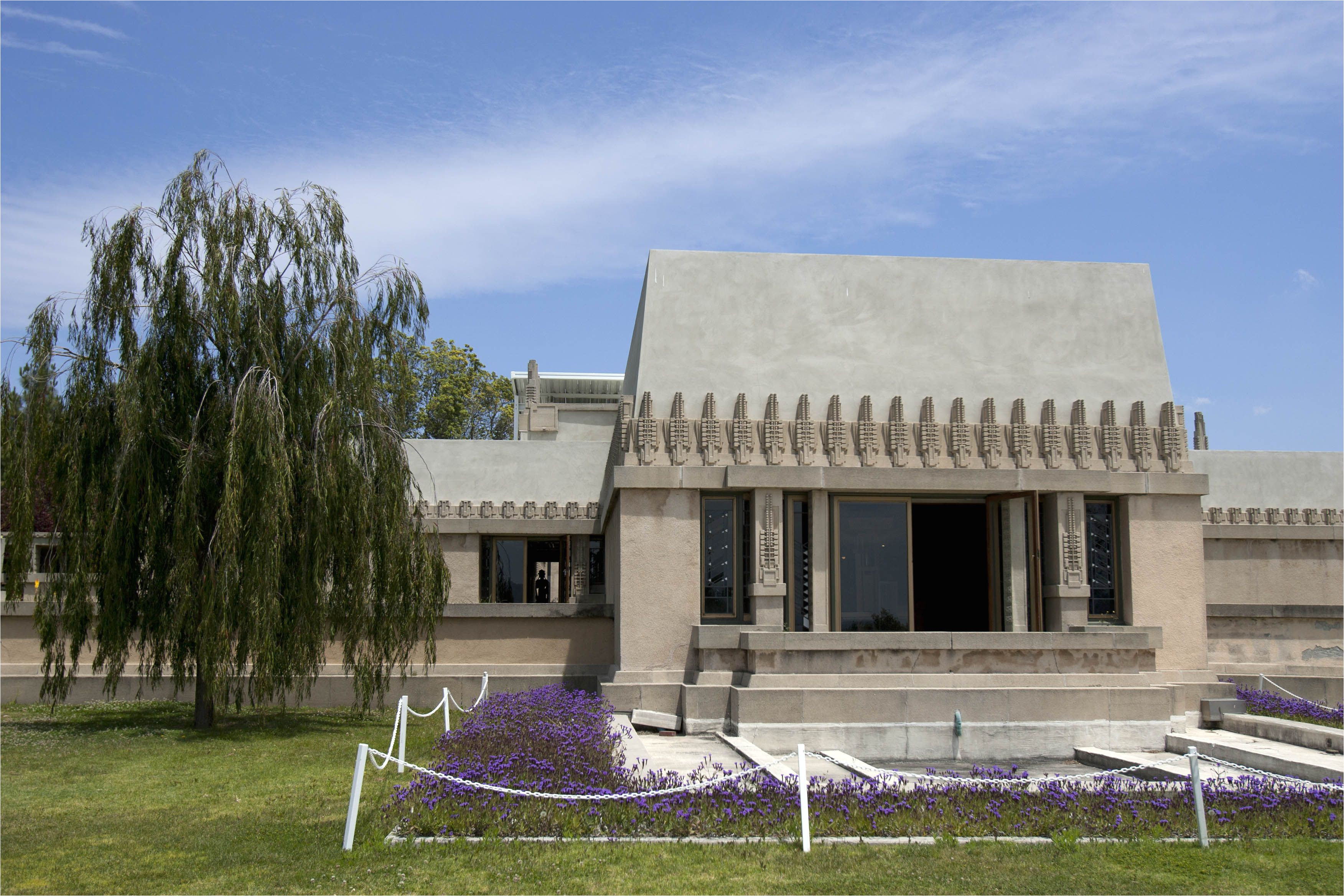 the 1921 hollyhock house exterior designed by frank lloyd wright