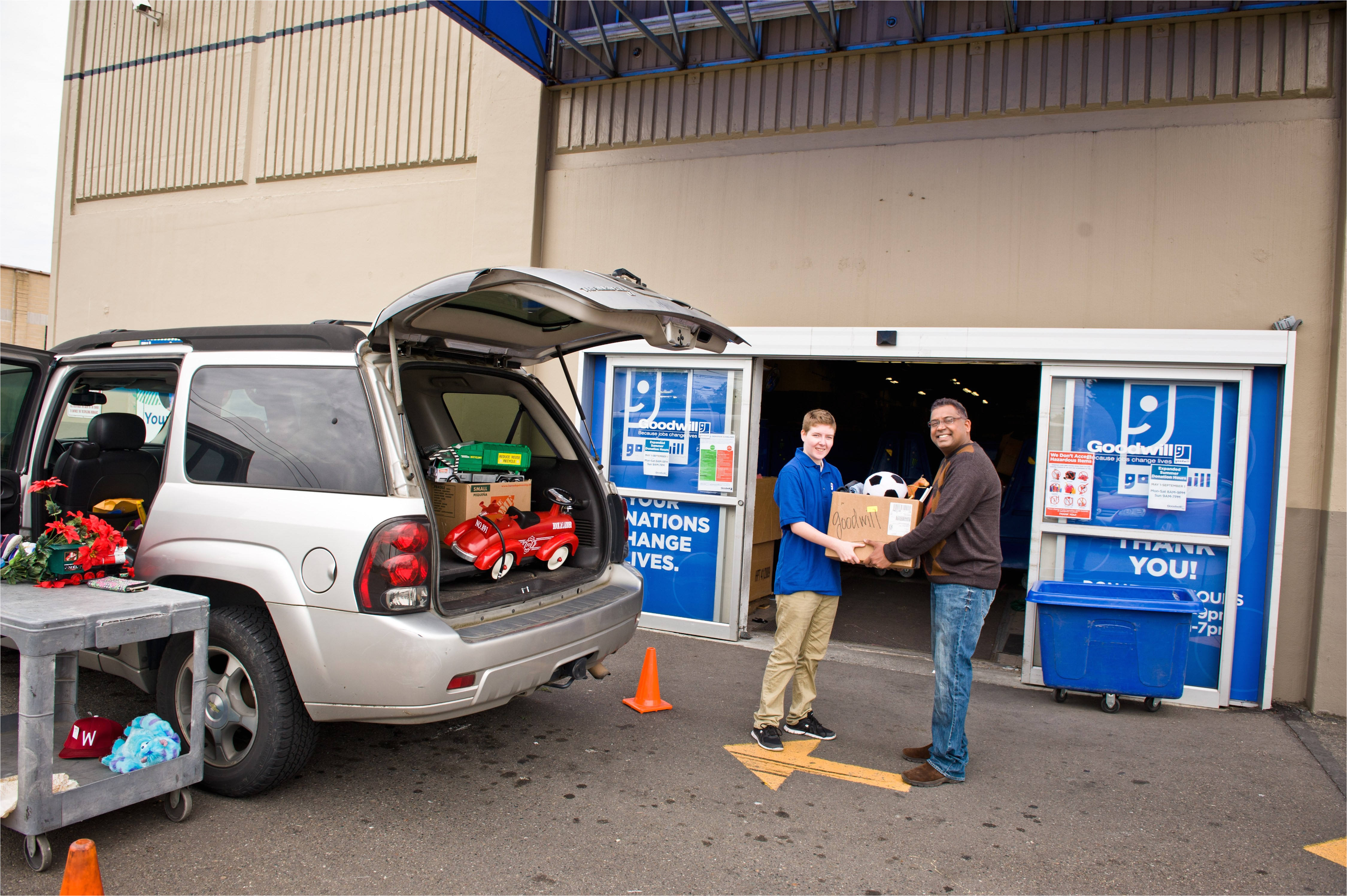 Furniture Donation Pick Up Sacramento Donate Goodwill Sacramento Valley northern Nevada