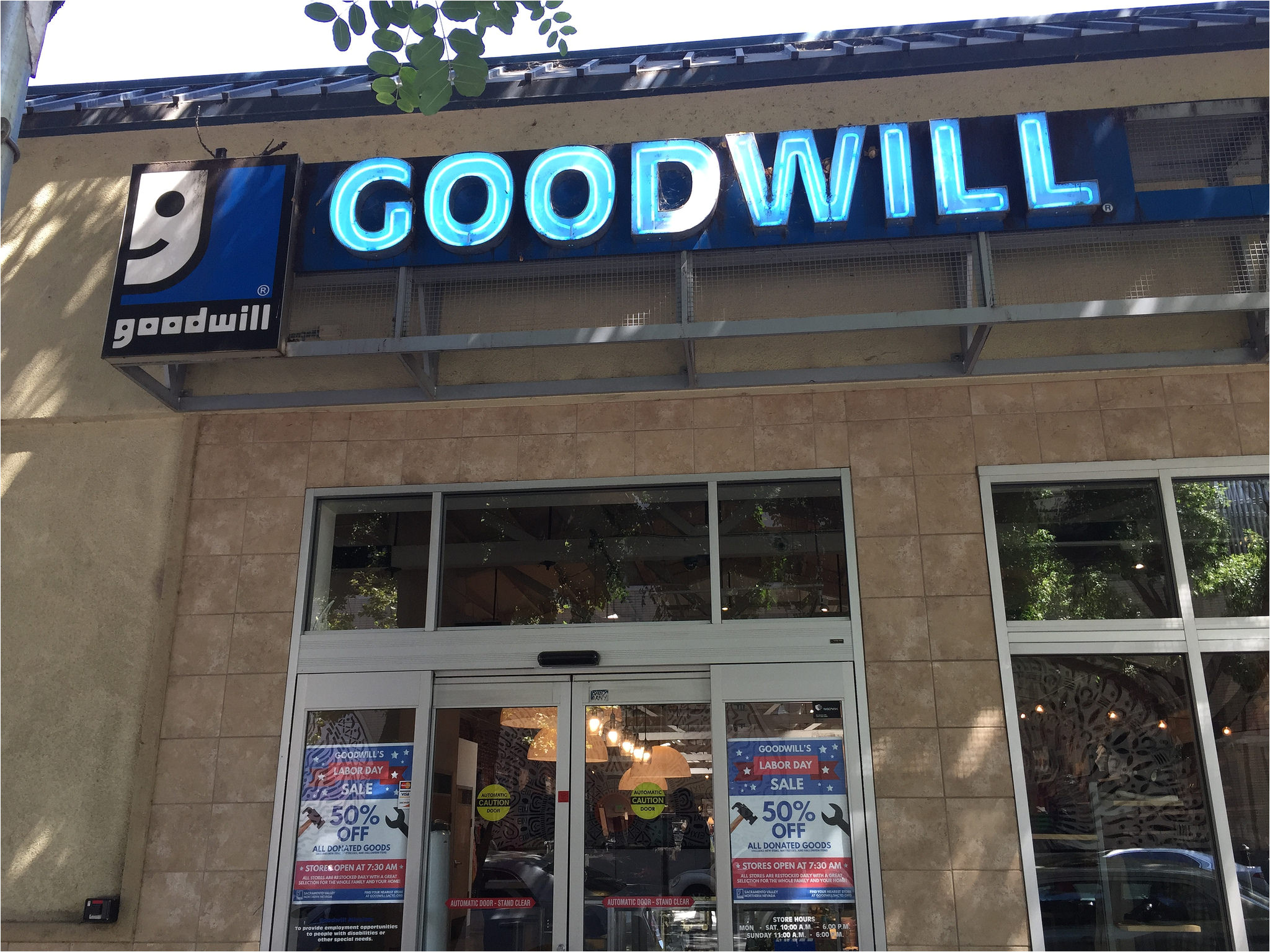 thrift store review l street goodwill sacramento whatiwore2day