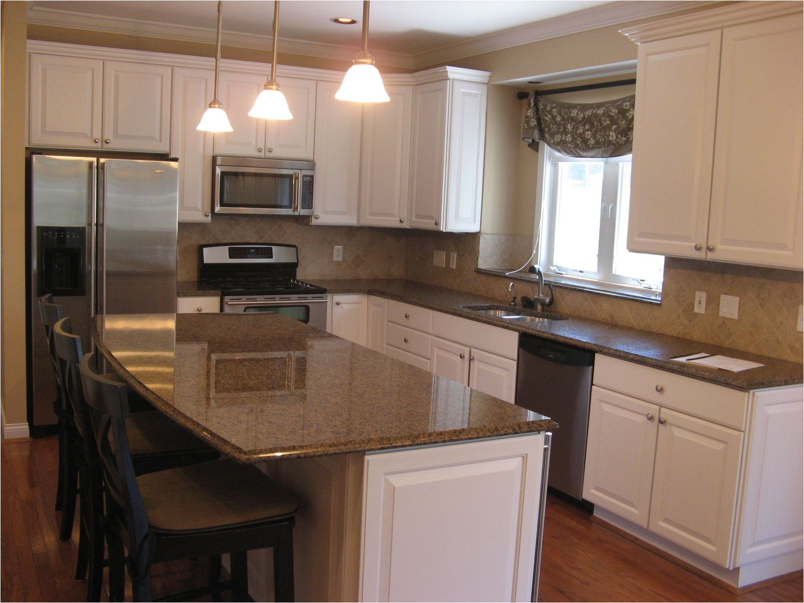 i love this kitchen granite color backsplash and the curtains