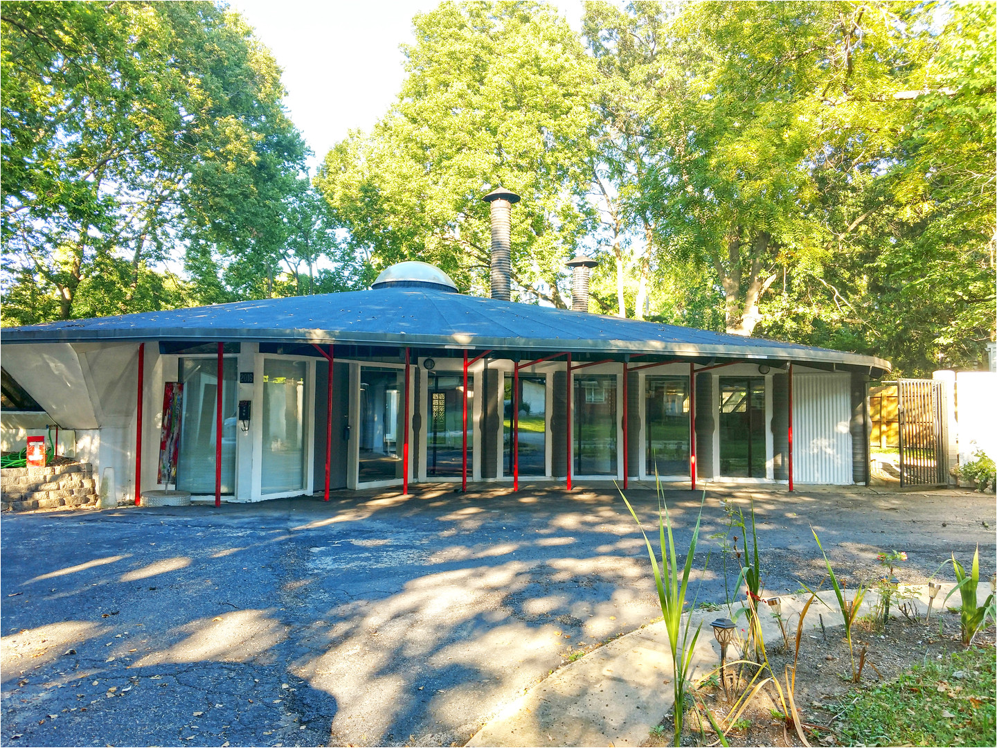 bruce goff designed round house asks 179k