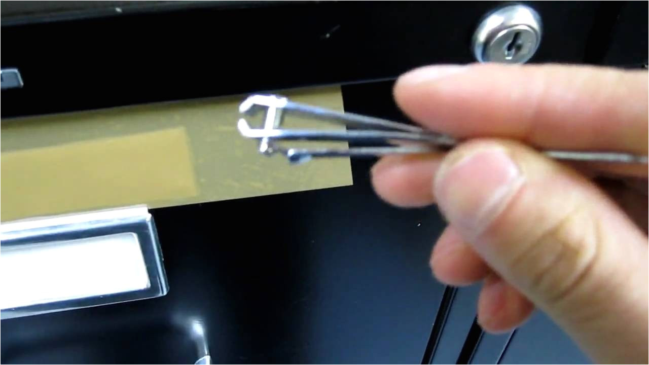 how to pick a file cabinet lock picking filing with nail clipper youtube