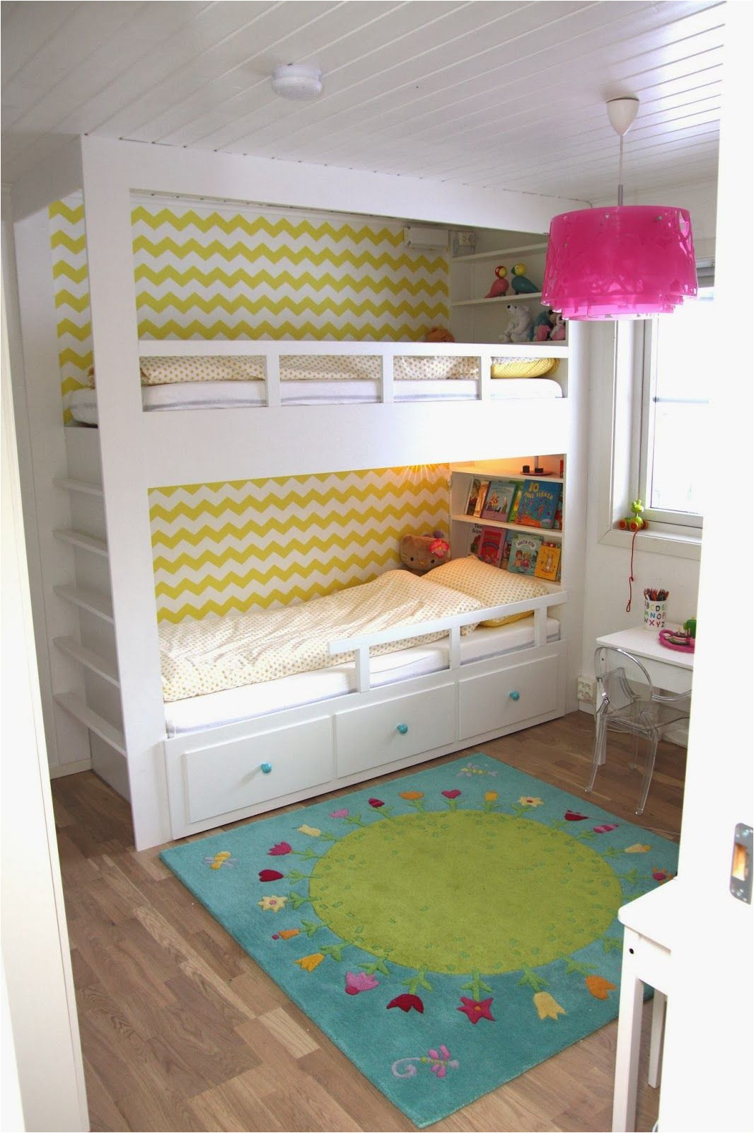 oh it s a hemnes daybed on the bottom with a loft bed on top smart