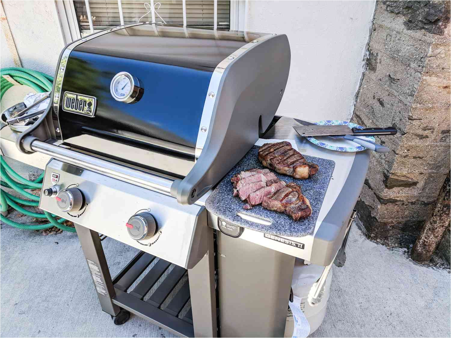 our testers thought this model was a great grill for any home because it was durable easy to clean and didn t take up too much space