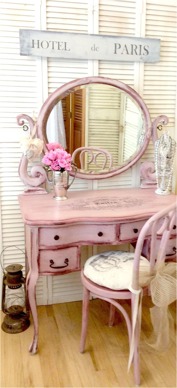 hand painted antique vanity reader feature
