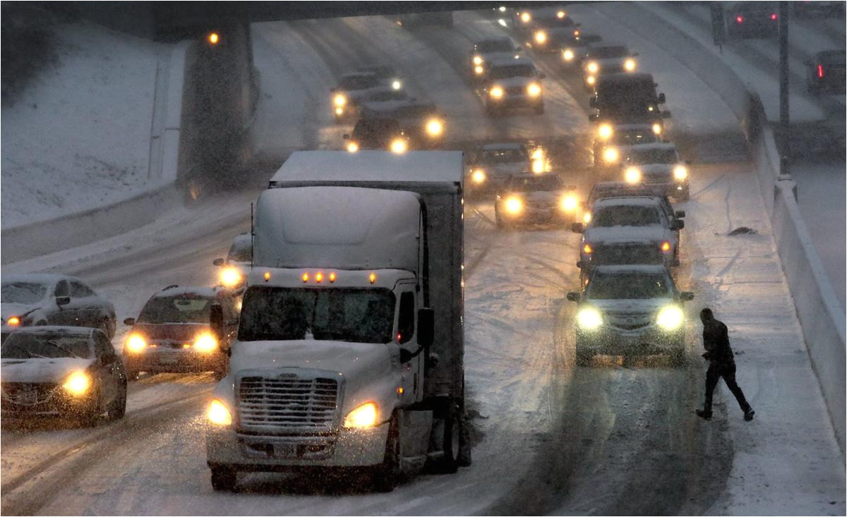 snow moves into st louis county