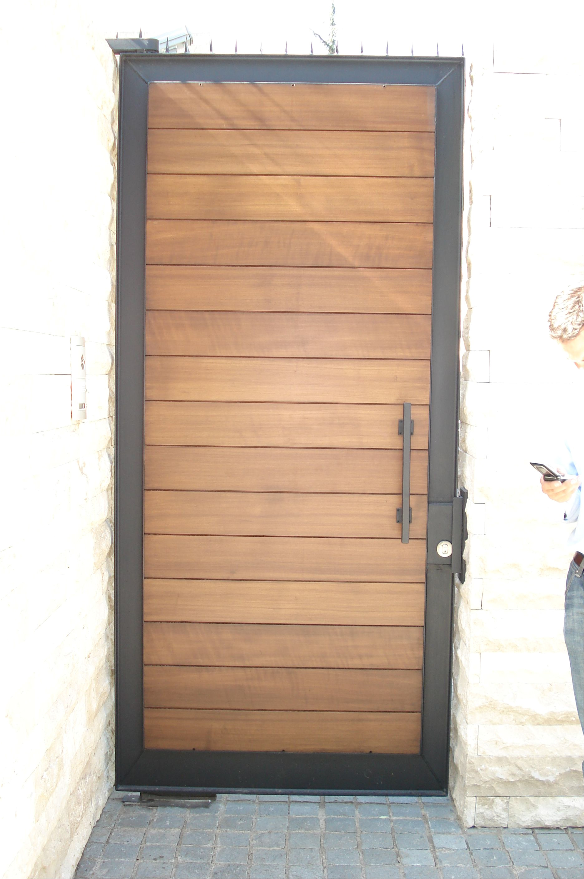 puerta especial fierro forjado y madera puertas laterales ventanas de madera puertas exterior