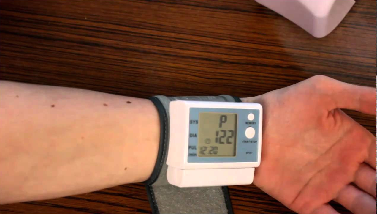 medidor de presion arterial totalmente automatico de pulsera digital 1 5 mp4 youtube