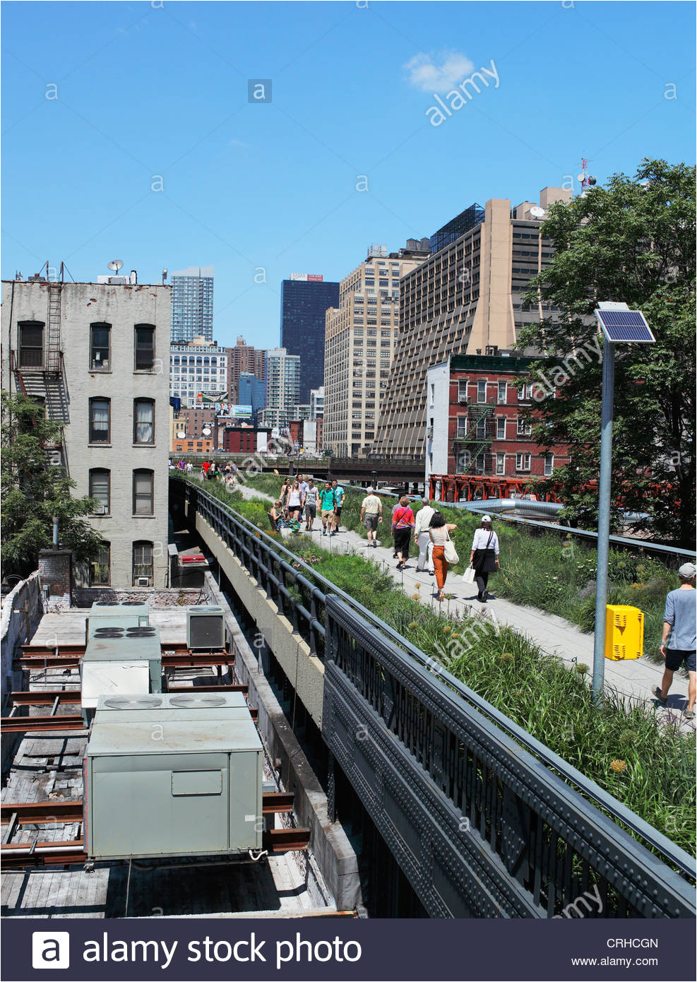 the high line is a new york city park built on a section of the former