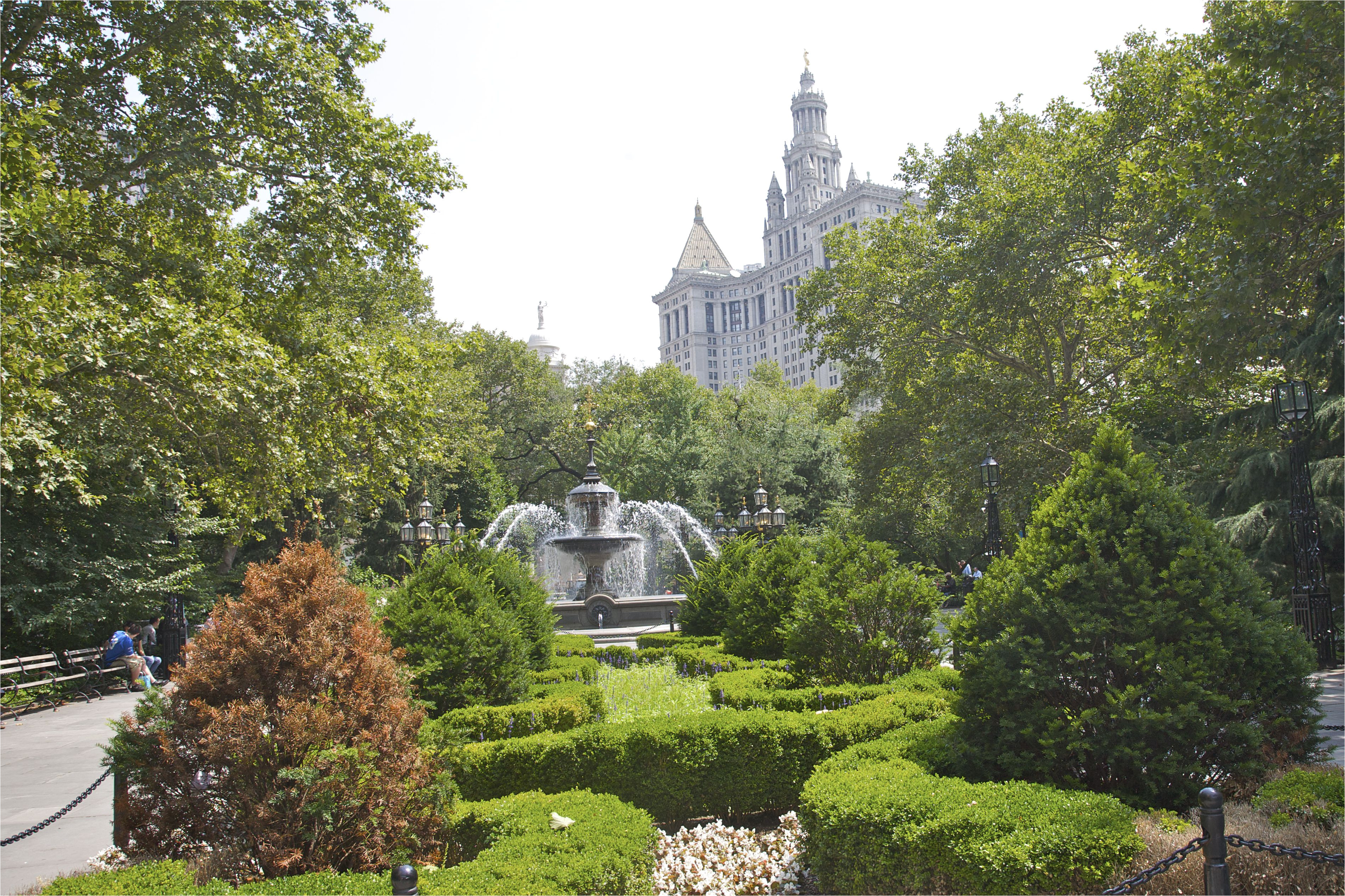 city hall park c barry winiker photolibrary getty images 56a5ee375f9b58b7d0df32d5 jpg