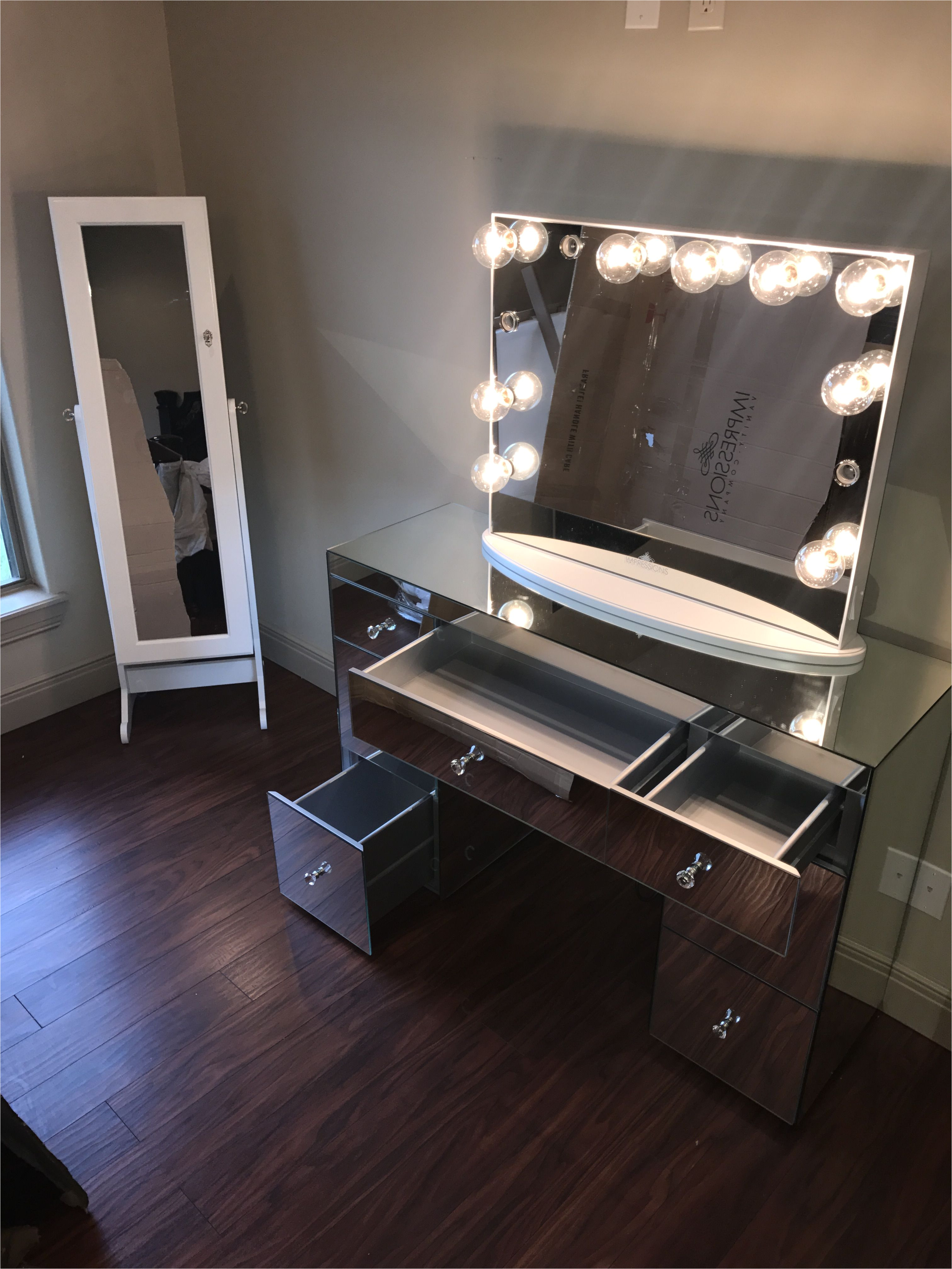 vanity from impressions vanity the vanity is called abby premium mirrored vanity table goes for 699 00 the mirror also from impressions vanity