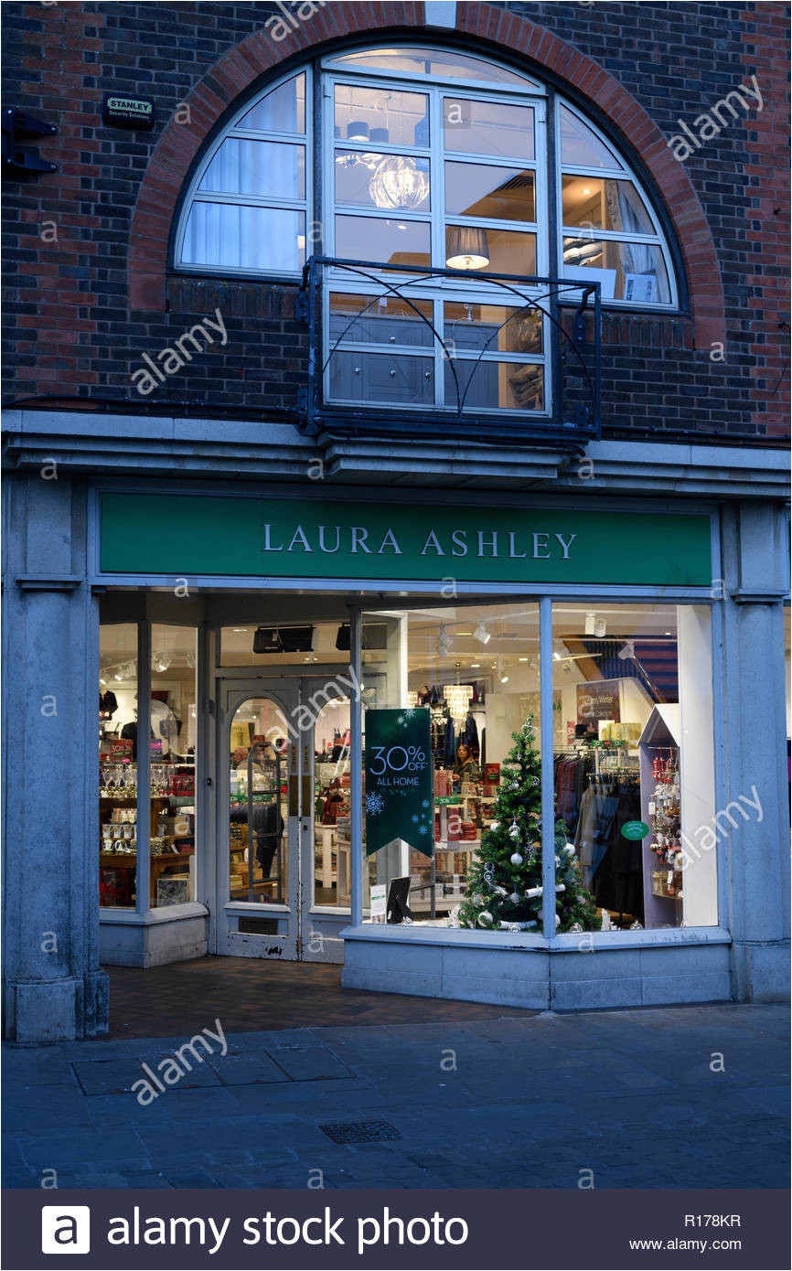 laura ashley store front high street winchester hampshire england groa britannien stockbild