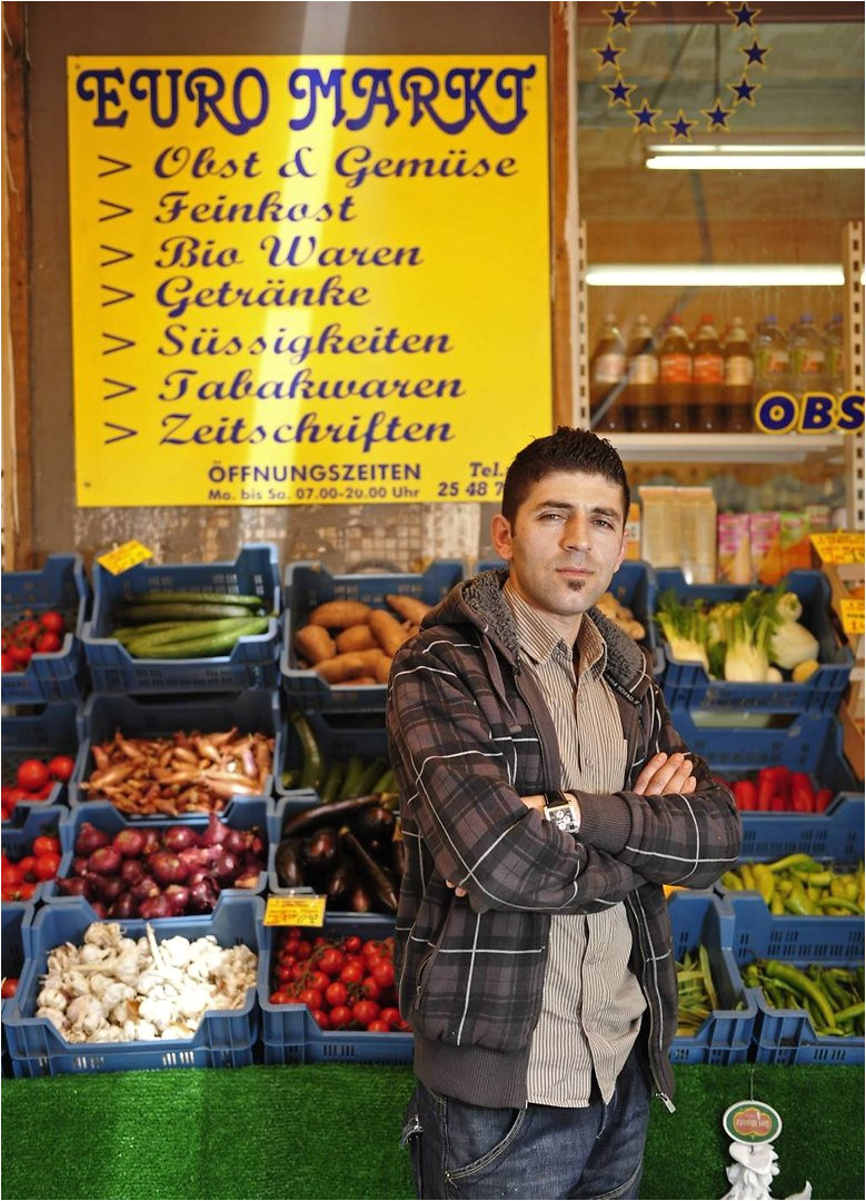 murat demir 29 chef des euro markts in der friedensallee ottensen