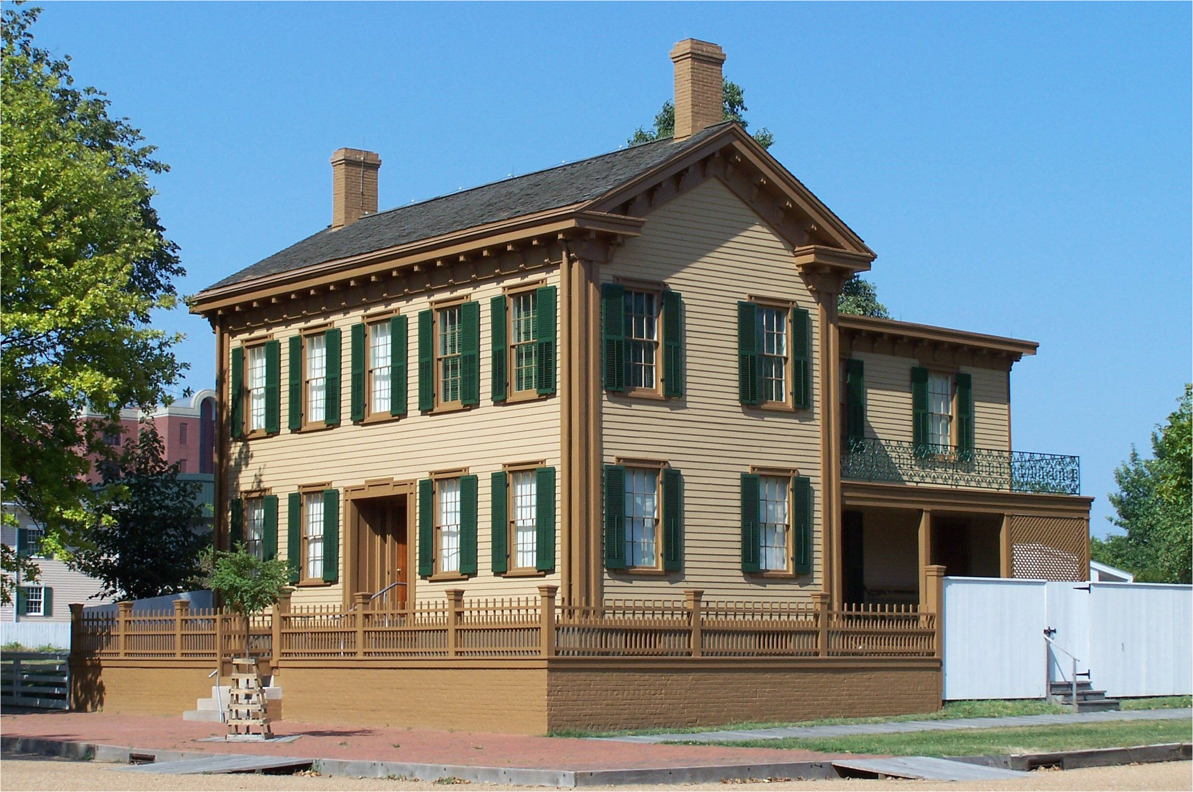 abraham lincoln s home in springfield illinois was not always two stories