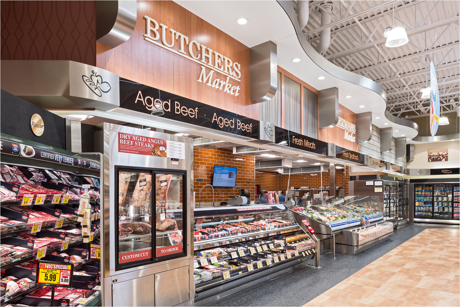 the greenville sc store features some beautiful interior and exterior changes from other harris teeter stores thanks to the creative folks at harris teeter