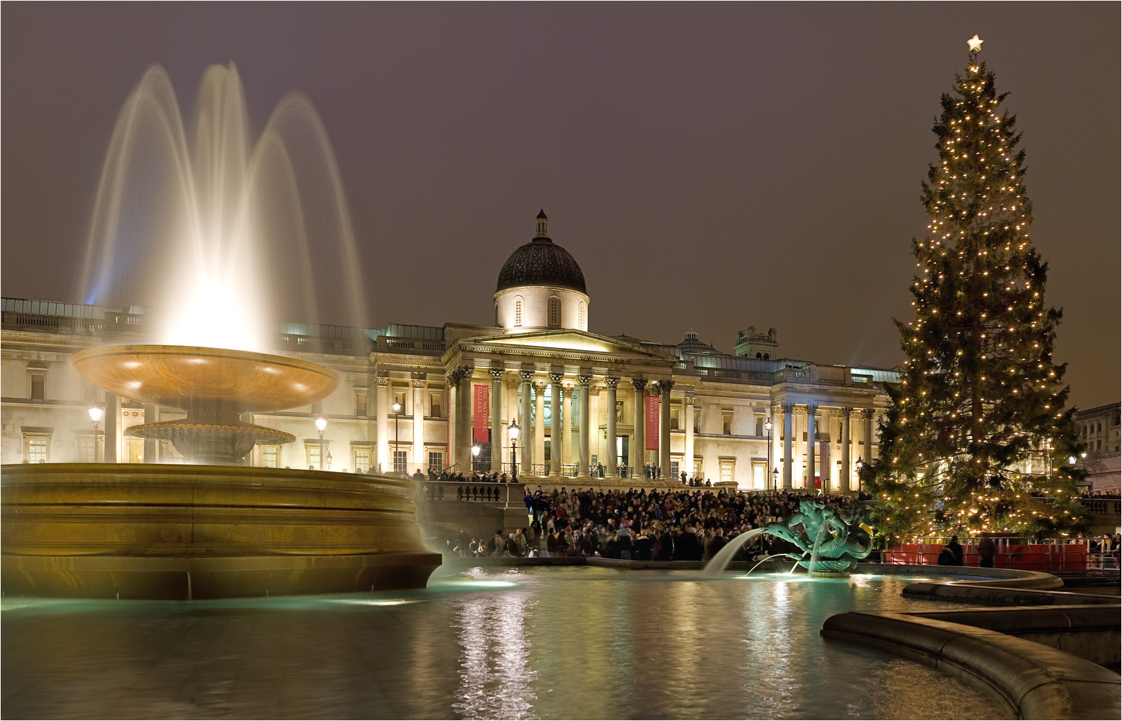 trafalgar square christmas carols dec 2006 jpg