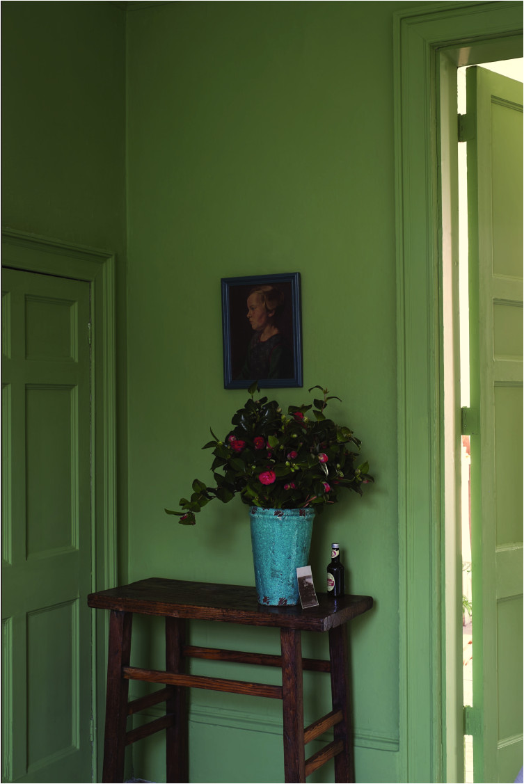 farrow and ball s yeabridge green is nearest benjamin moore s forest hills green 433 thanks to laurel bern interiors