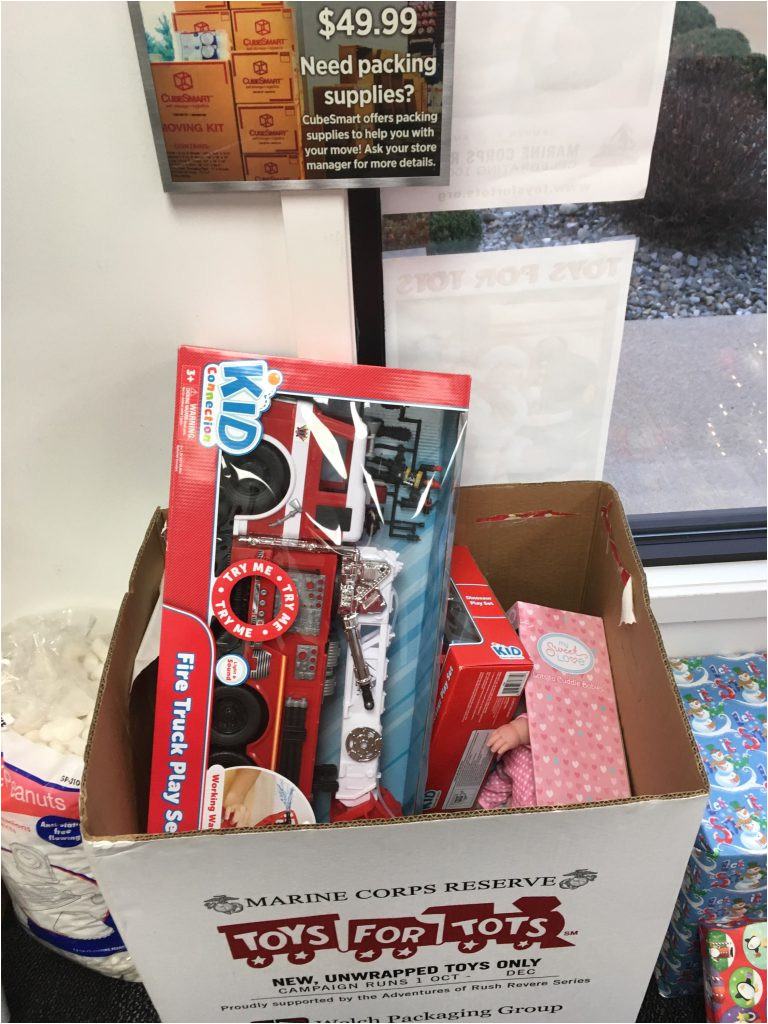inside cubesmart s season of giving toys for tots