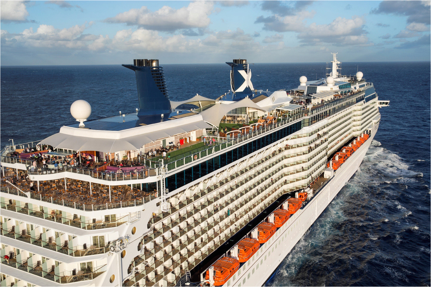 celebrity cruises partners with le diner en blanc 2015 u s series