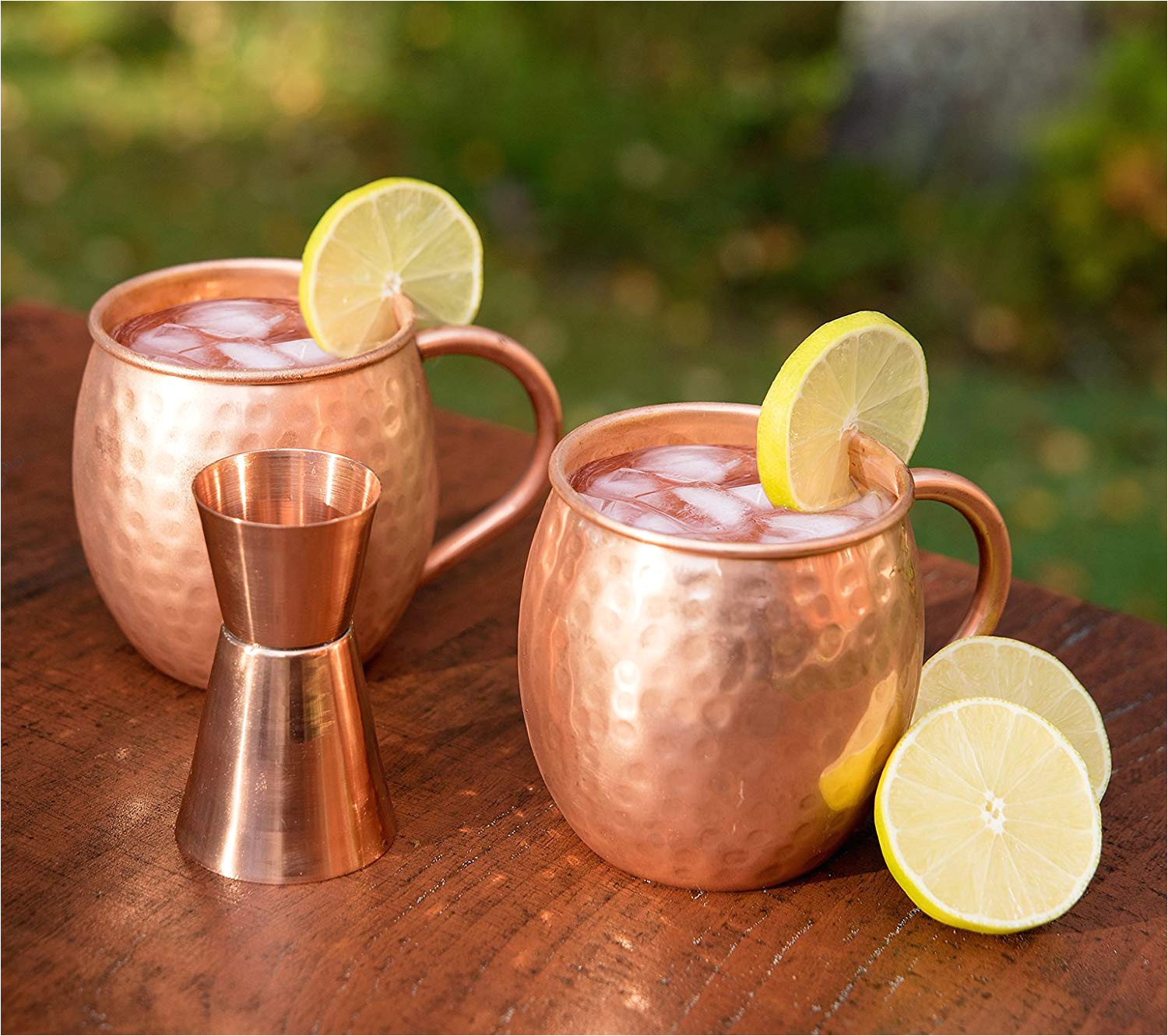 naava moscow mule becher set 2 kupfer becher geschenk set fur damen herren perfekt fur partys drinks an der bar gratis shot jigger amazon de