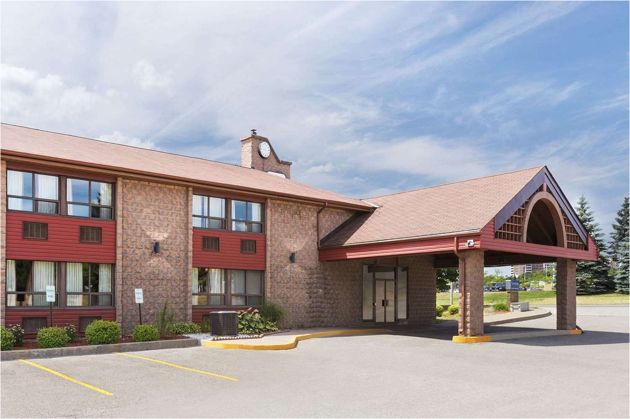 travelodge barrie on bayfield ci i 1i 0i 9i c 68 updated 2019 prices reviews photos ontario hotel tripadvisor