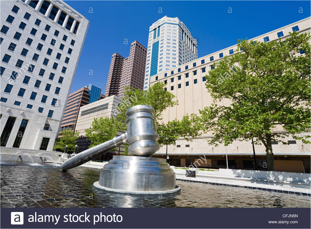 hammer skulptur aua erhalb der ohio judicial center columbus ohio vereinigte staaten von