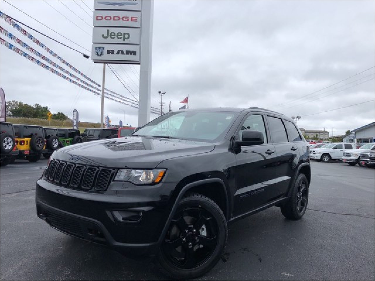 new 2019 jeep grand cherokee in branson mo